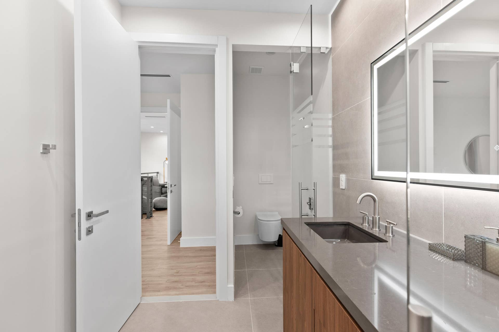 1207 NE 11th Avenue, Fort Lauderdale, FL 33304 20241222-20241222-CW5A1699