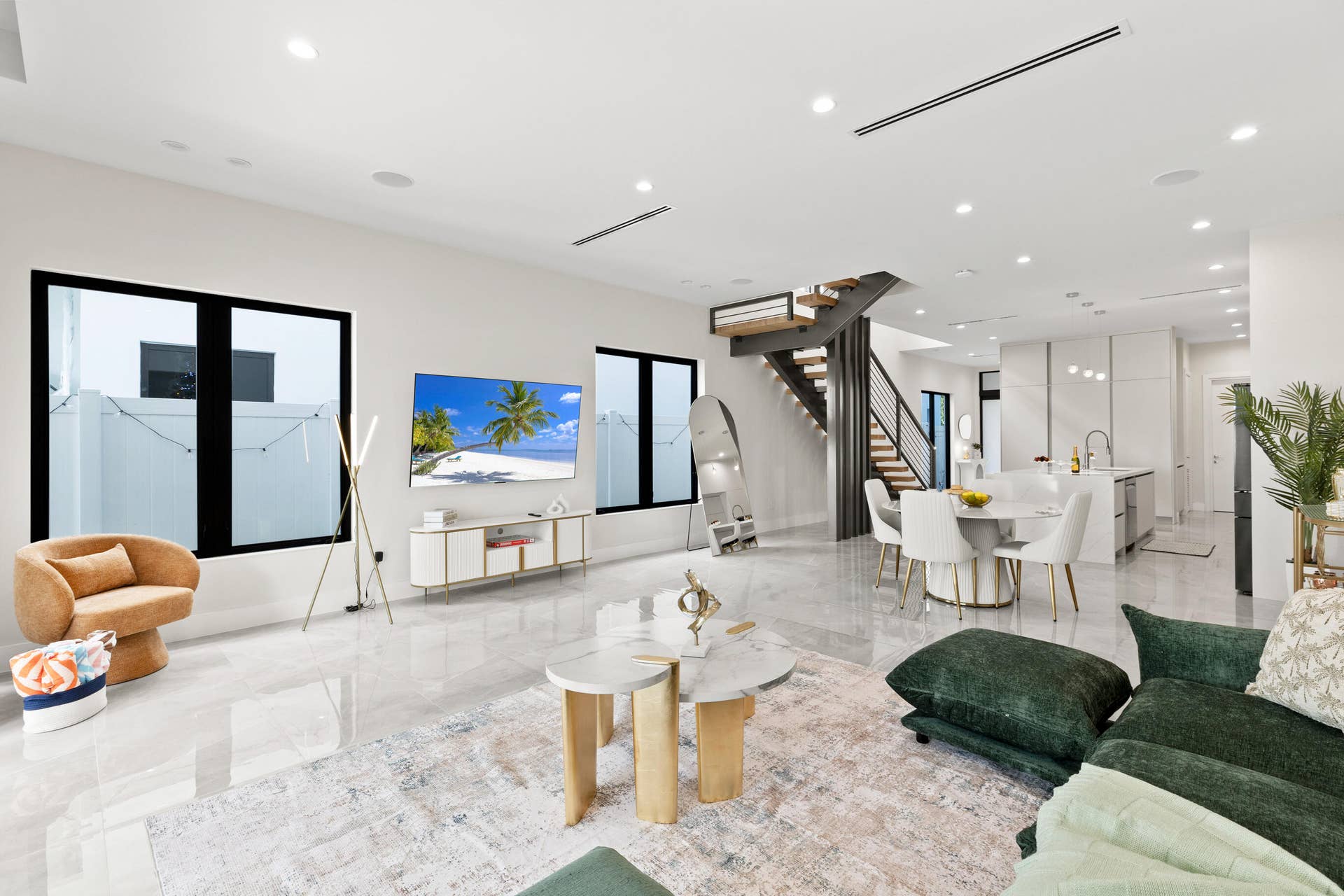 1207 NE 11th Avenue, Fort Lauderdale, FL 33304 20241222-20241222-CW5A1369