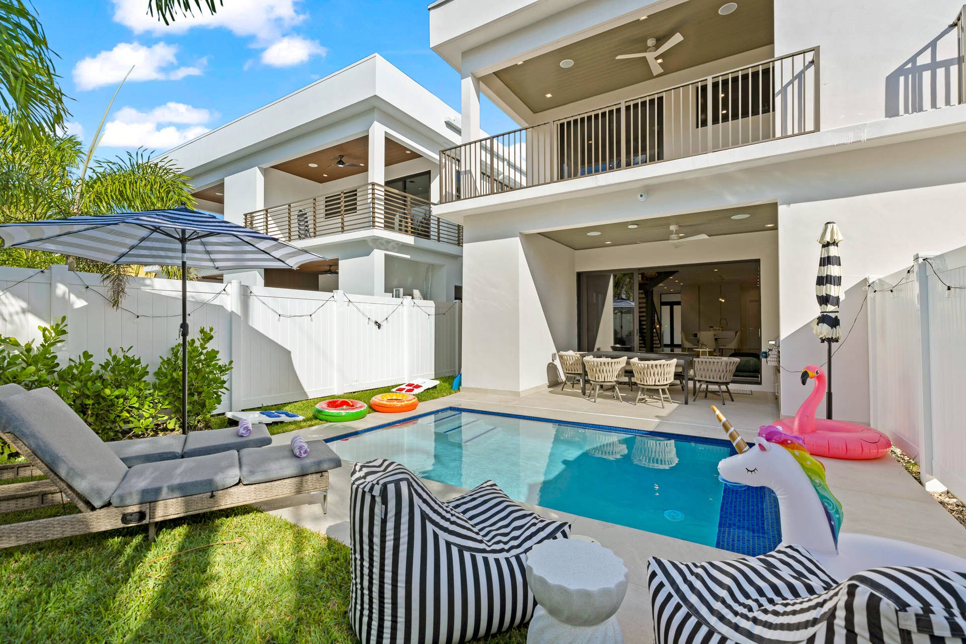 1207 NE 11th Avenue, Fort Lauderdale, FL 33304 20241222-20241222-CW5A1449