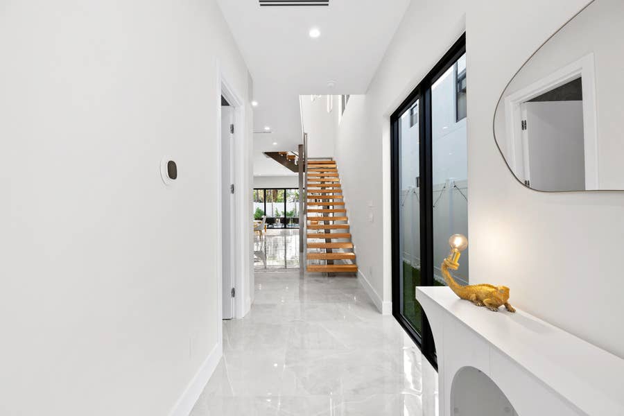Property photo for 1207 NE 11th Avenue, Fort Lauderdale, FL