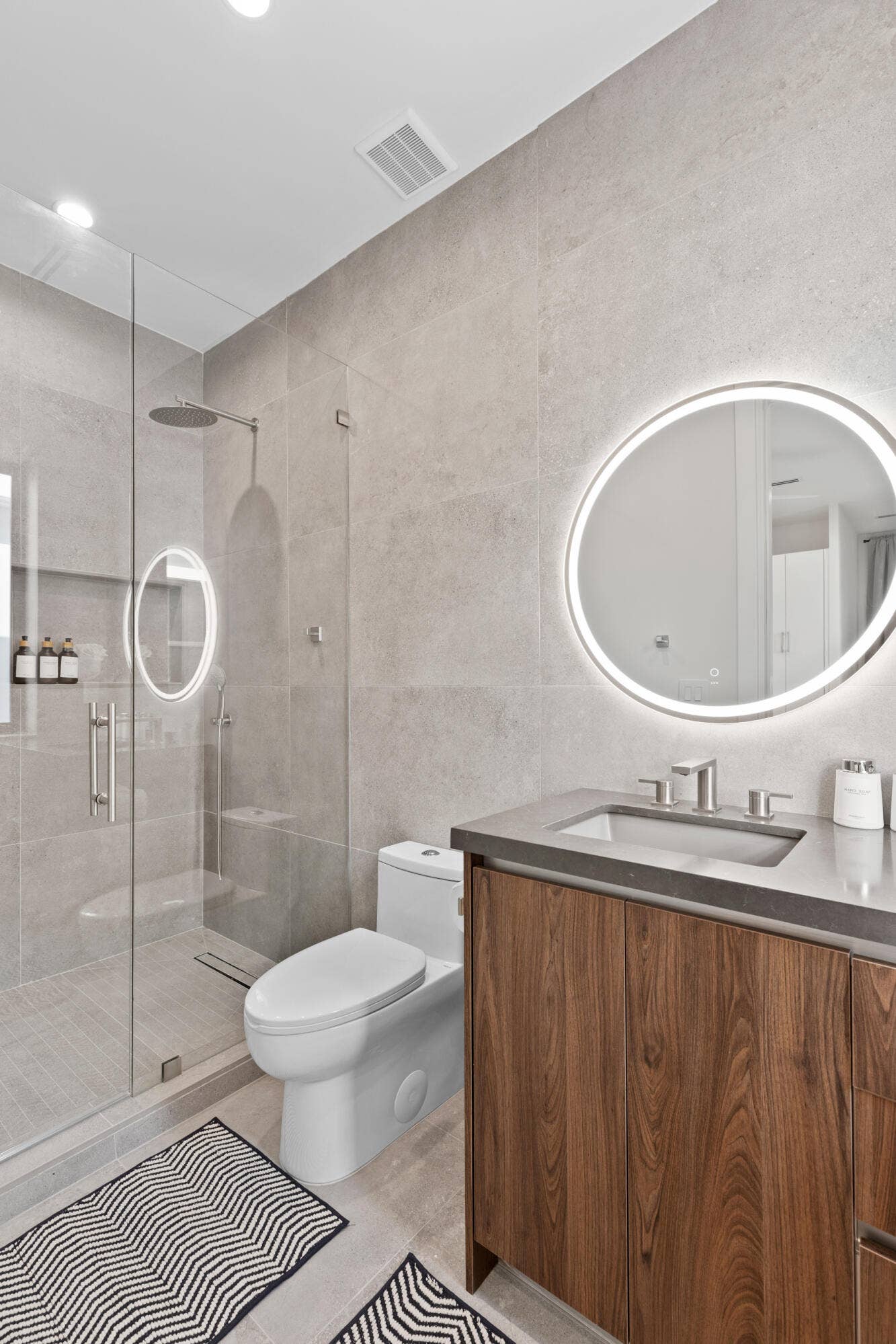 1207 NE 11th Avenue, Fort Lauderdale, FL 33304 20241222-20241222-CW5A1579