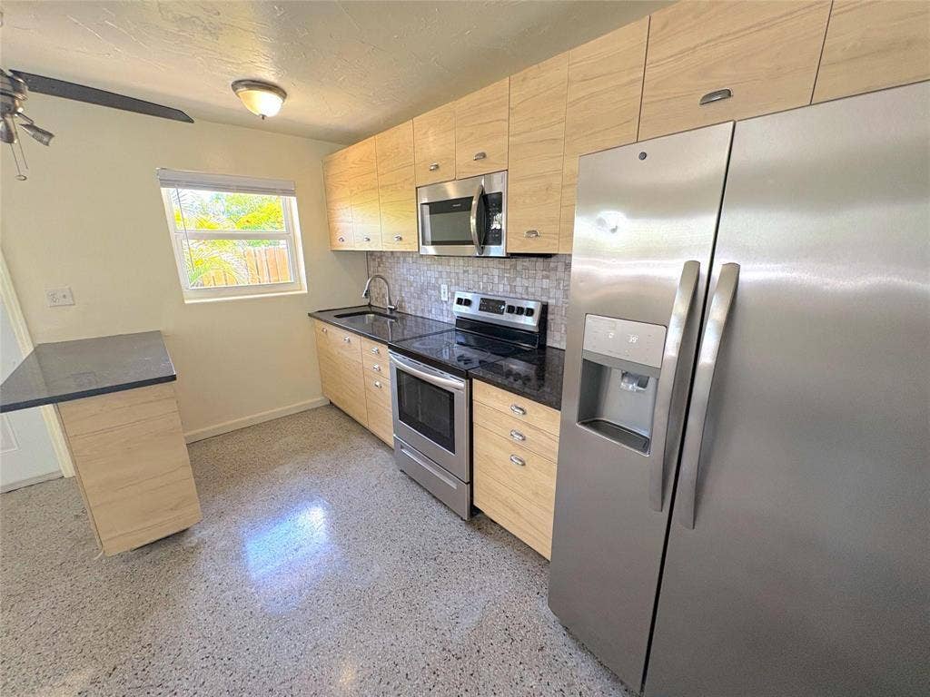 1219 NE 5TH Terrace, #1, Fort Lauderdale, FL 33304 12.ashx