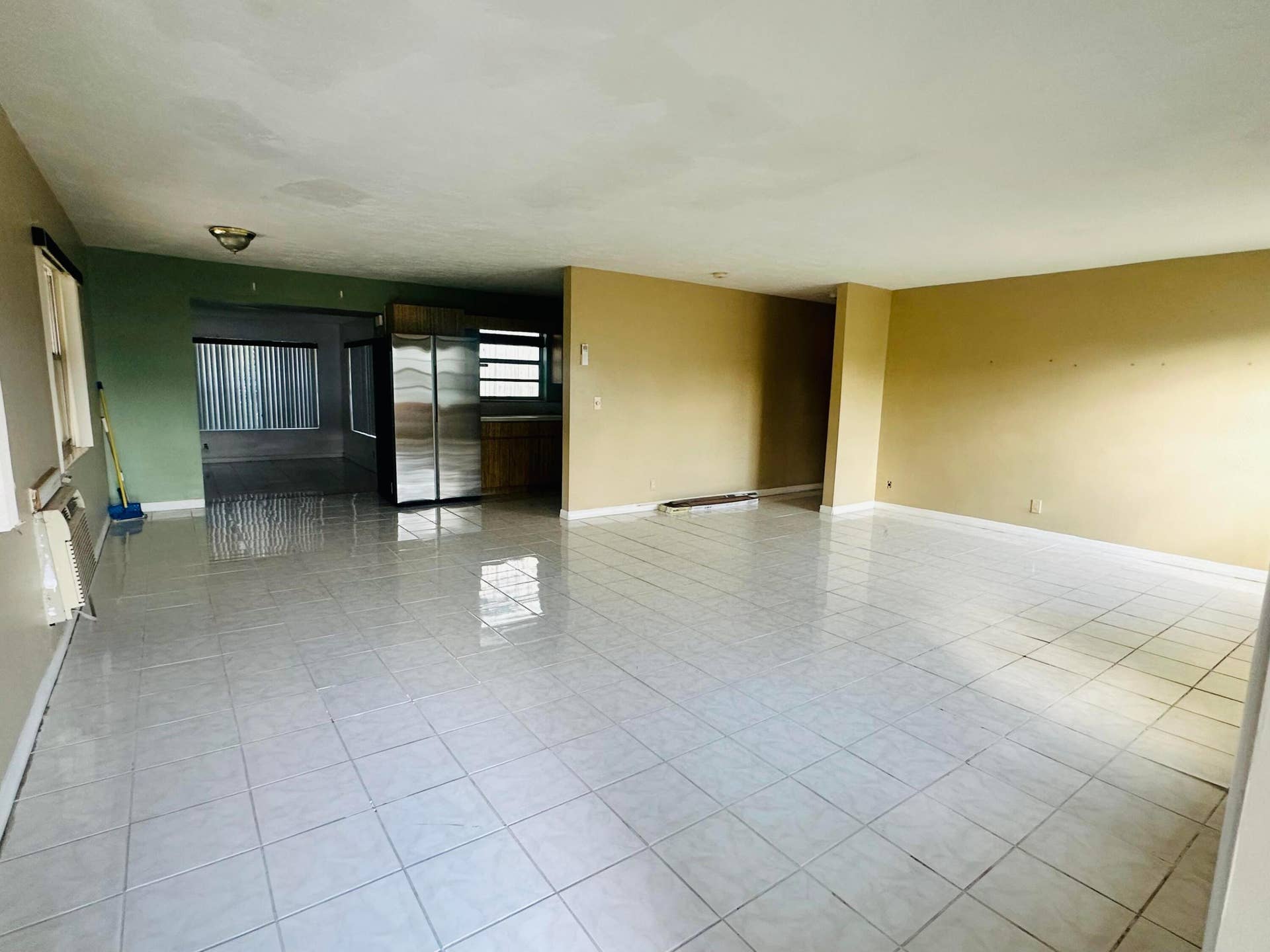 1572 W 10th Street, Riviera Beach, FL 33404 IMG_2439
