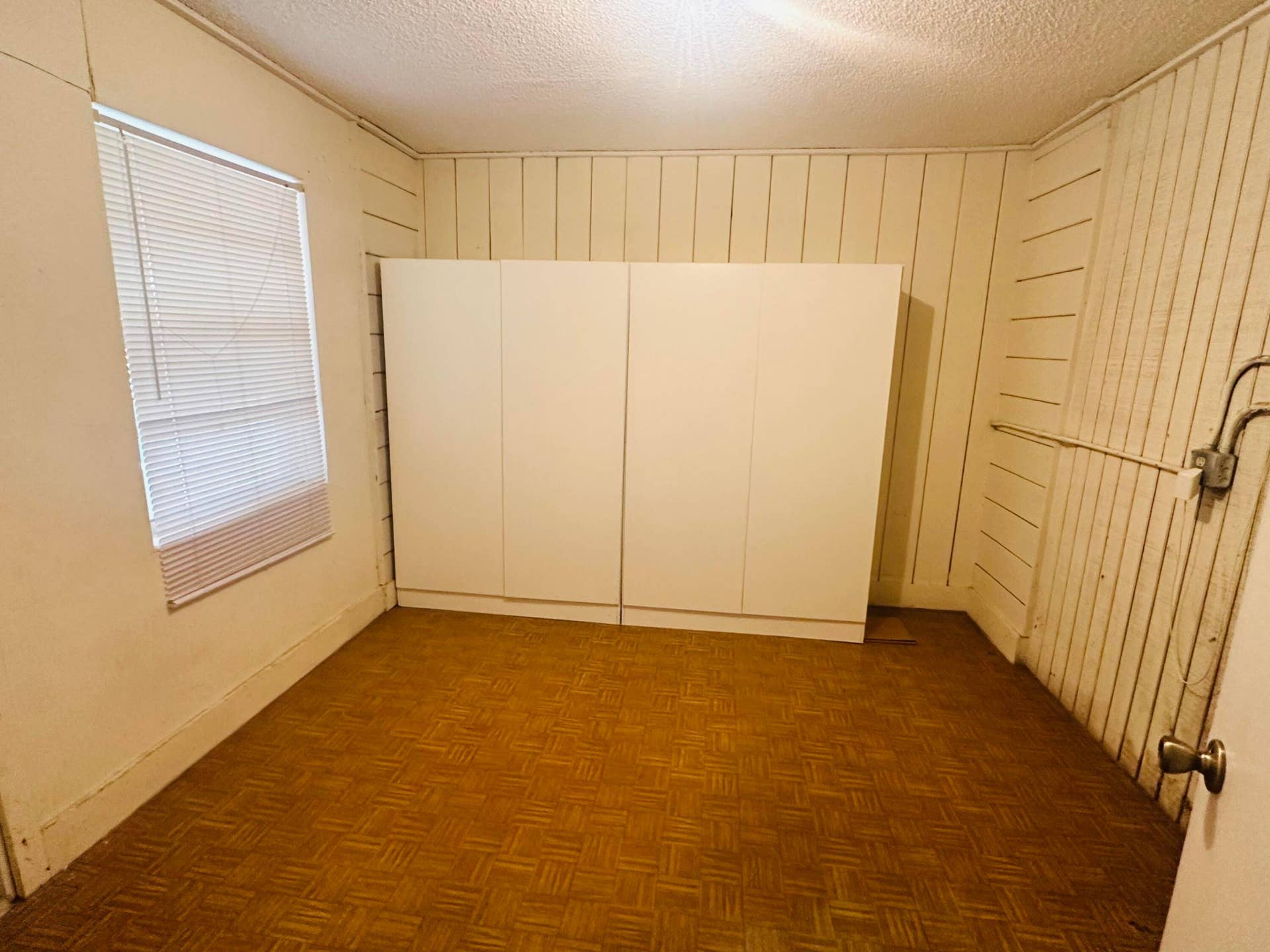 1572 W 10th Street, Riviera Beach, FL 33404 Laundry Room