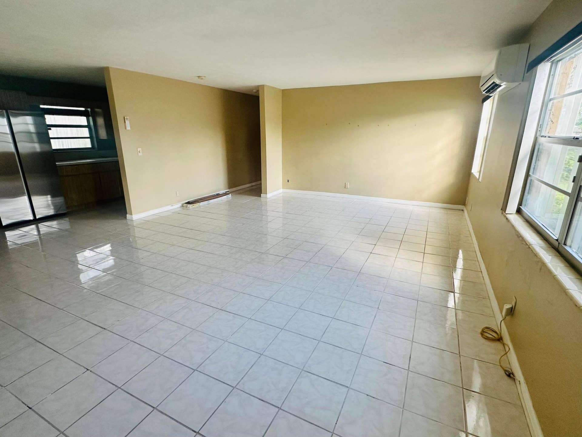 1572 W 10th Street, Riviera Beach, FL 33404 IMG_2440