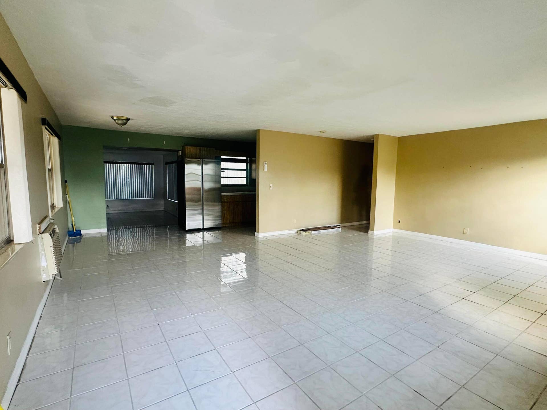1572 W 10th Street, Riviera Beach, FL 33404 IMG_2438