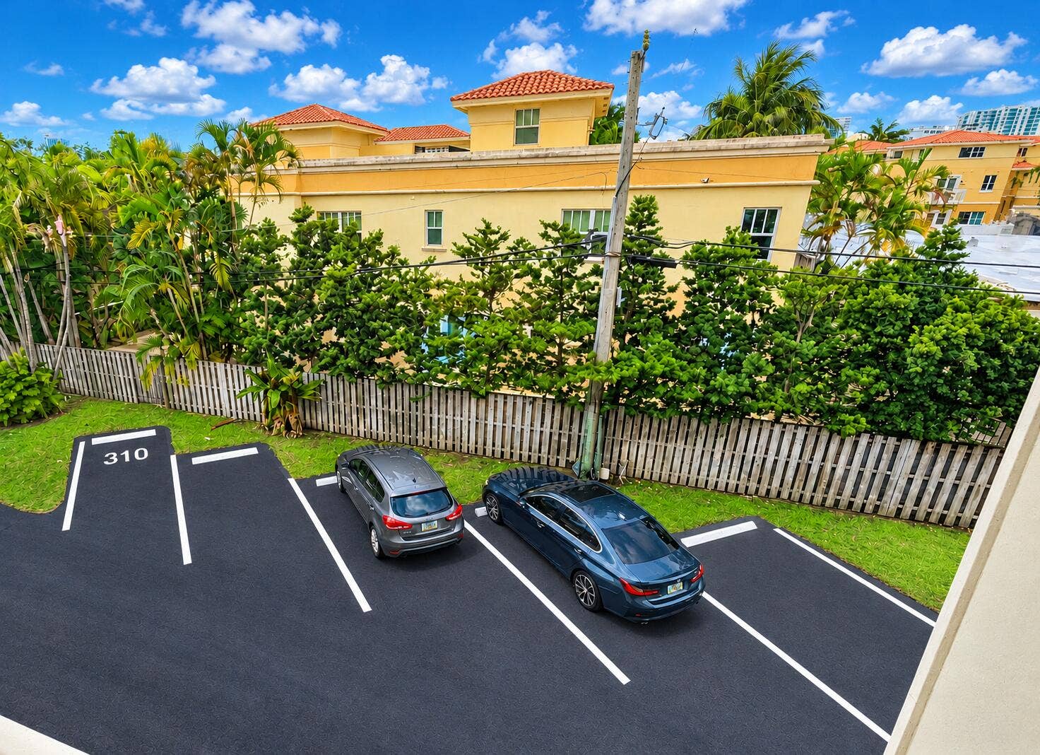 615 NE 12th Avenue, #310, Fort Lauderdale, FL 33304 Parking space