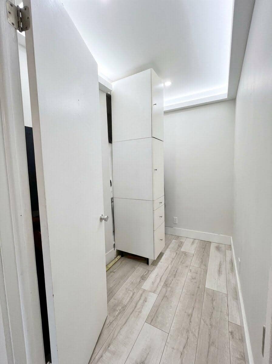 615 NE 12th Avenue, #310, Fort Lauderdale, FL 33304 Walk-in Closet 1
