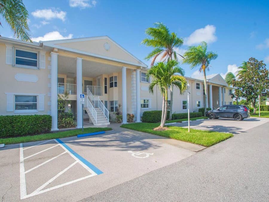 Property photo for 655 W Lake Jasmine Circle, Vero Beach, FL