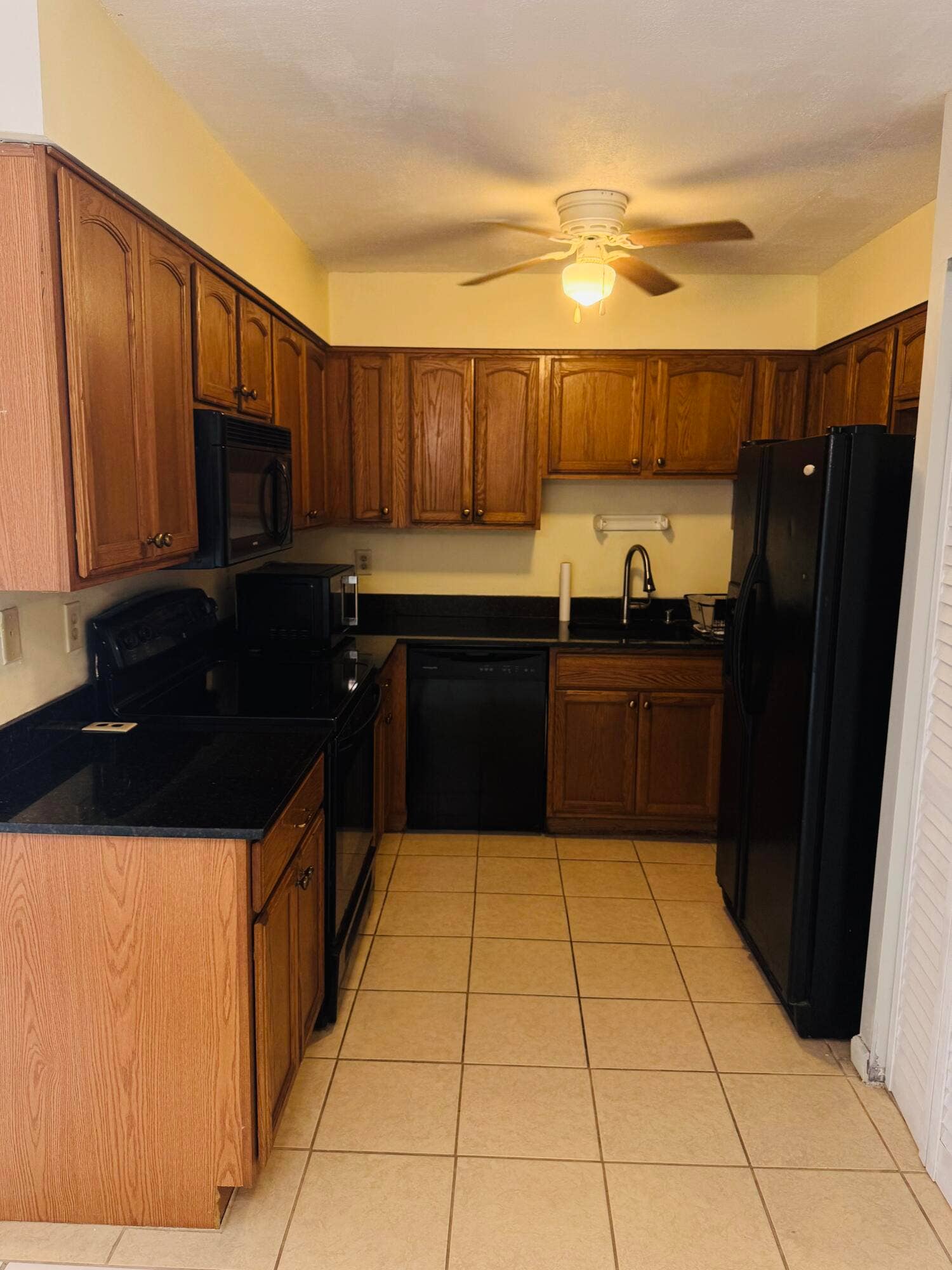 1100 SE 4TH Avenue, #1, Deerfield Beach, Deerfield Beach, FL 33441 Kitchen