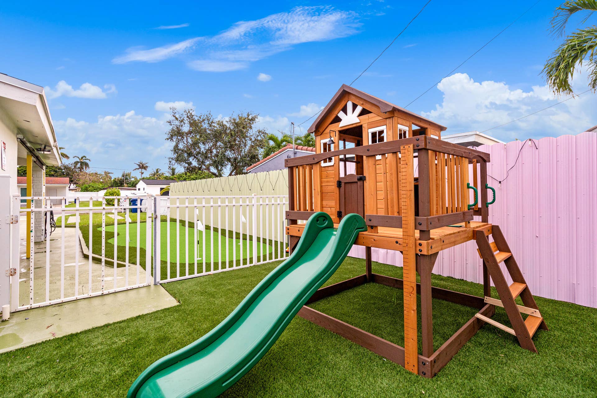 913 NE 2ND Court, Hallandale Beach, FL 33009 Hallandale Sunshine - Playground slide