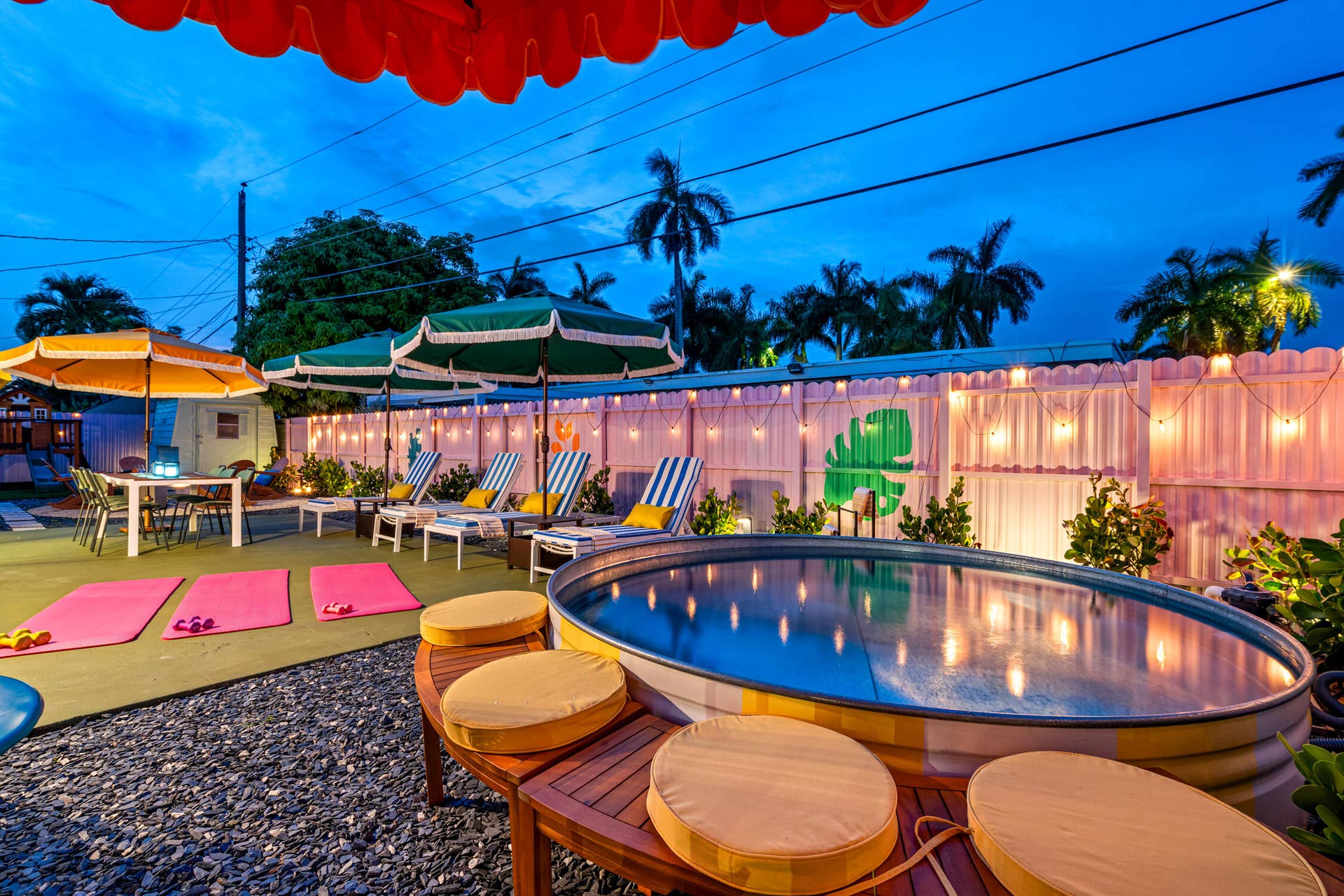 913 NE 2ND Court, Hallandale Beach, FL 33009 Hallandale Sunshine - Cowboy pool at nig