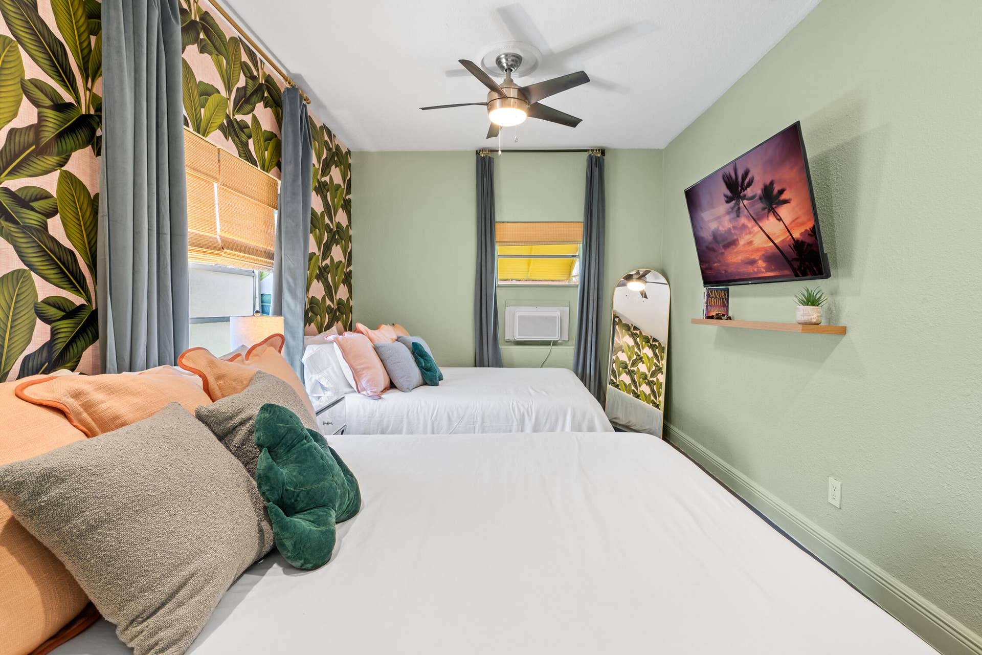 913 NE 2ND Court, Hallandale Beach, FL 33009 Hallandale Sunshine - Bedroom 2 beds (3)