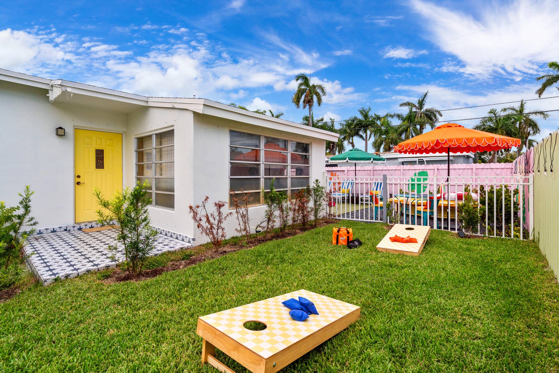 913 NE 2ND Court, Hallandale Beach, FL 33009 Hallandale Sunshine - Outdoor games