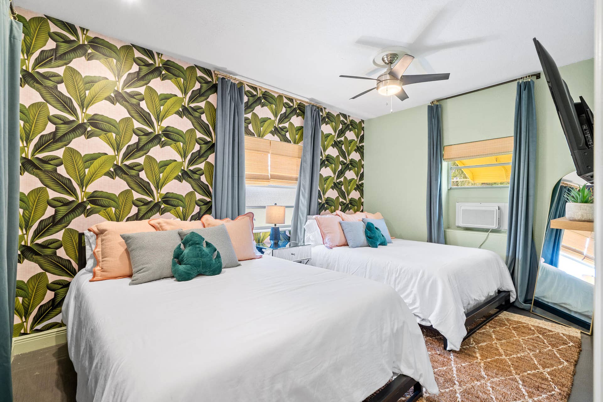 913 NE 2ND Court, Hallandale Beach, FL 33009 Hallandale Sunshine - Bedroom 2 beds (1)