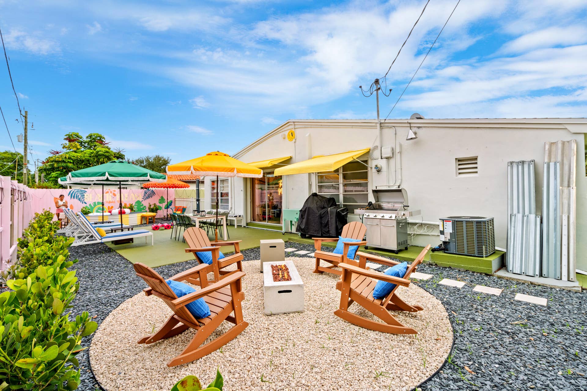 913 NE 2ND Court, Hallandale Beach, FL 33009 Hallandale Sunshine - Firepit with house
