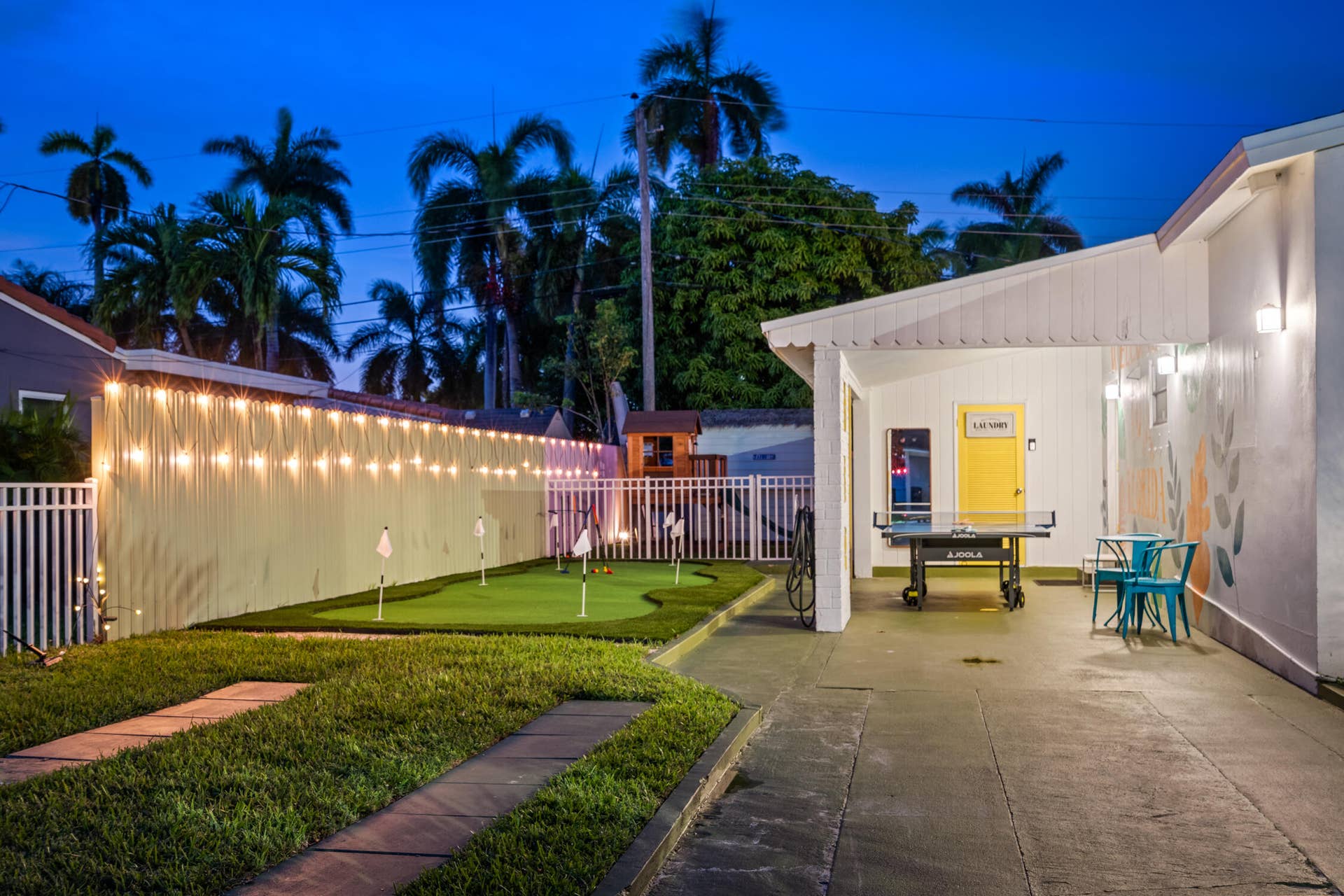 913 NE 2ND Court, Hallandale Beach, FL 33009 Hallandale Sunshine - Putting Green at n