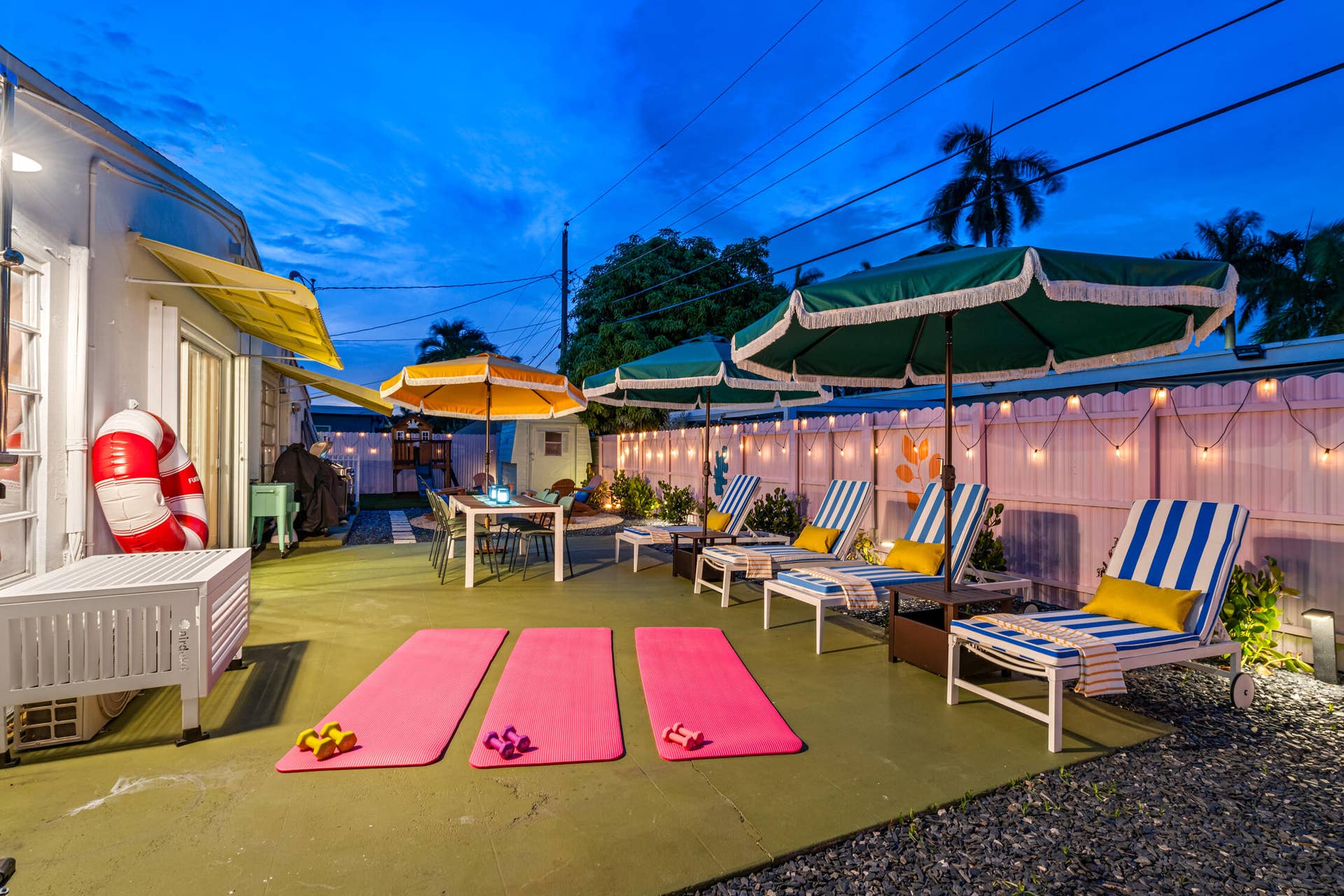 913 NE 2ND Court, Hallandale Beach, FL 33009 Hallandale Sunshine - Outdoor at night (
