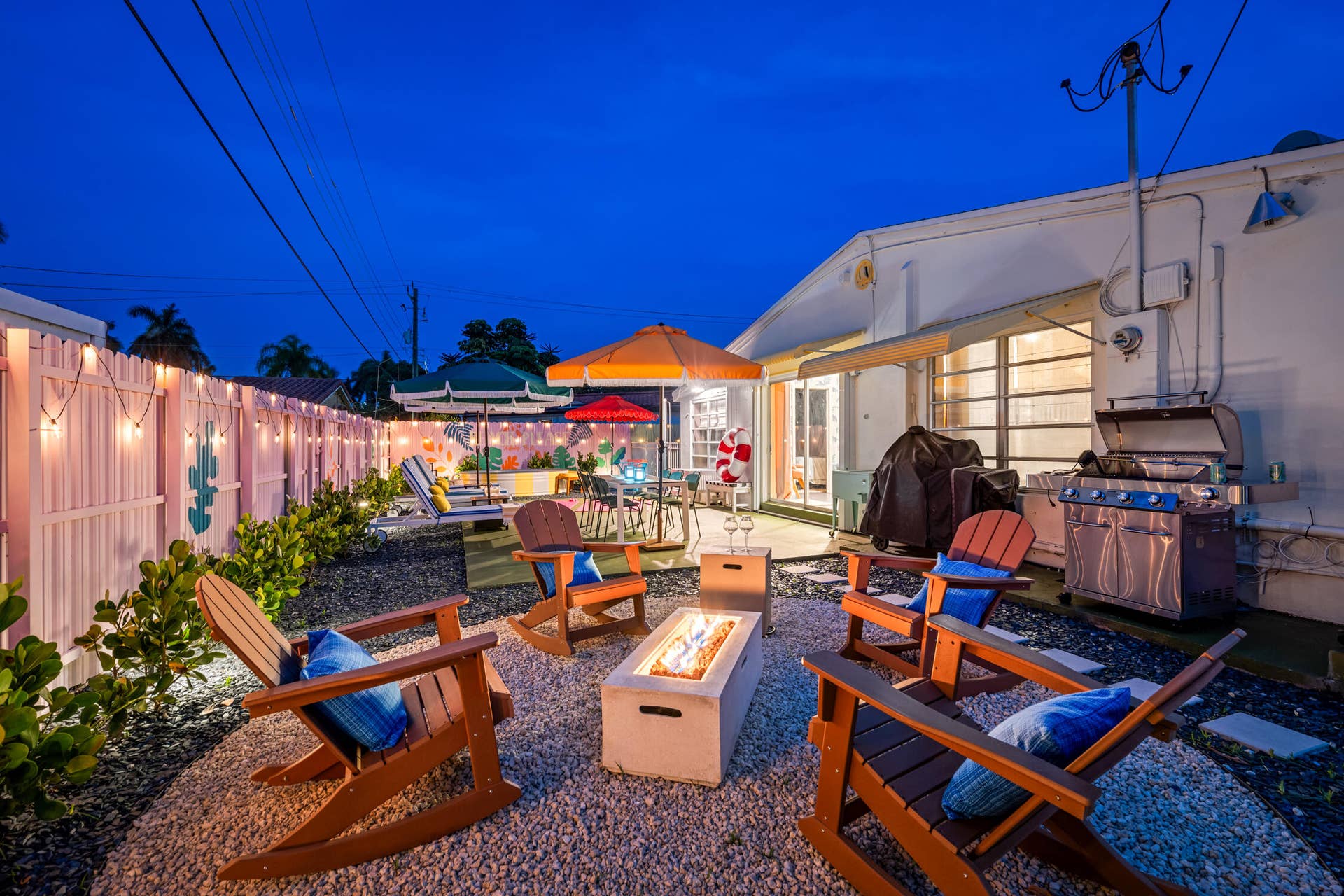 913 NE 2ND Court, Hallandale Beach, FL 33009 Hallandale Sunshine - Firepit at night w
