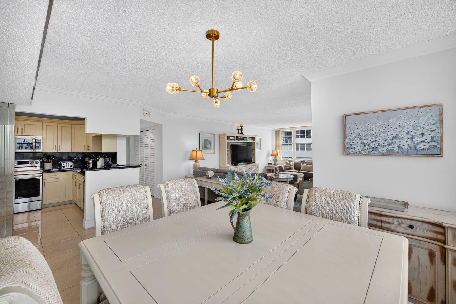 1170 N FEDERAL Highway, #512, Fort Lauderdale, FL 33304 5-web-or-mls-699A5229