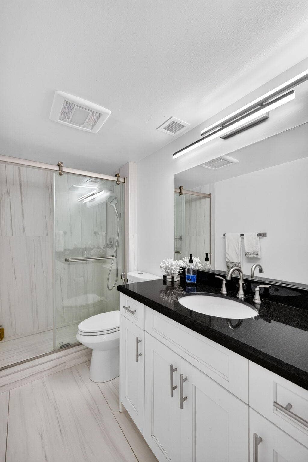 1170 N FEDERAL Highway, #512, Fort Lauderdale, FL 33304 51-web-or-mls-699A5679