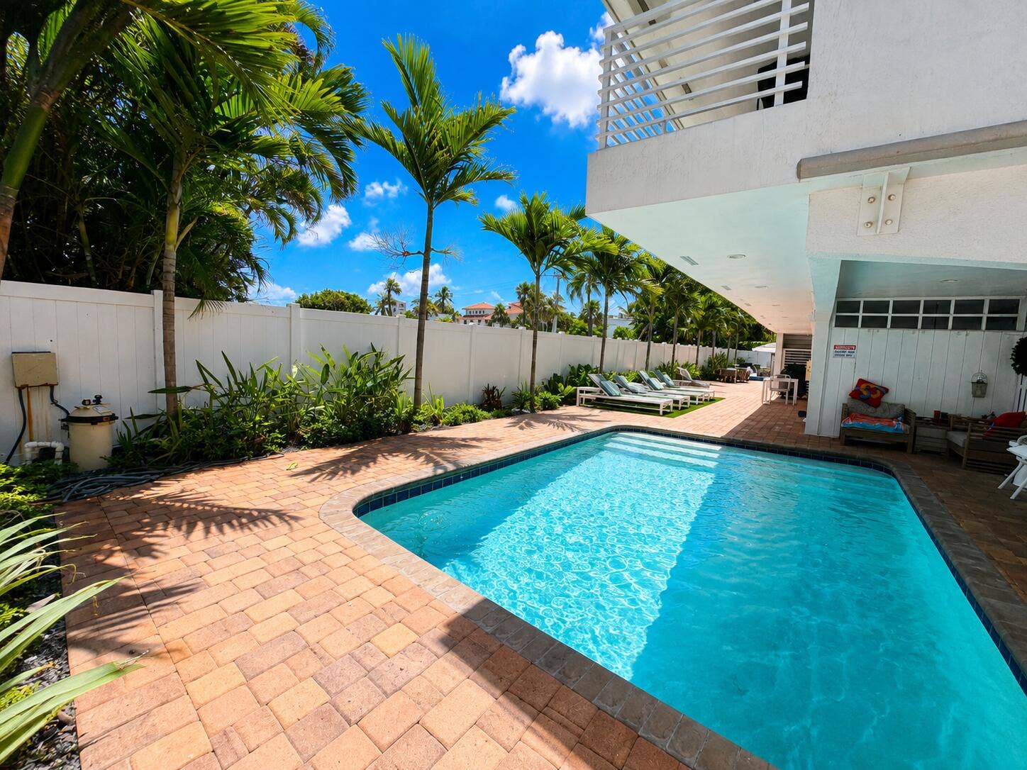 902 PALM Avenue, #3, Boca Raton, FL 33432 CBE3892D-3AD8-4C6F-84C3-071F89C144E4
