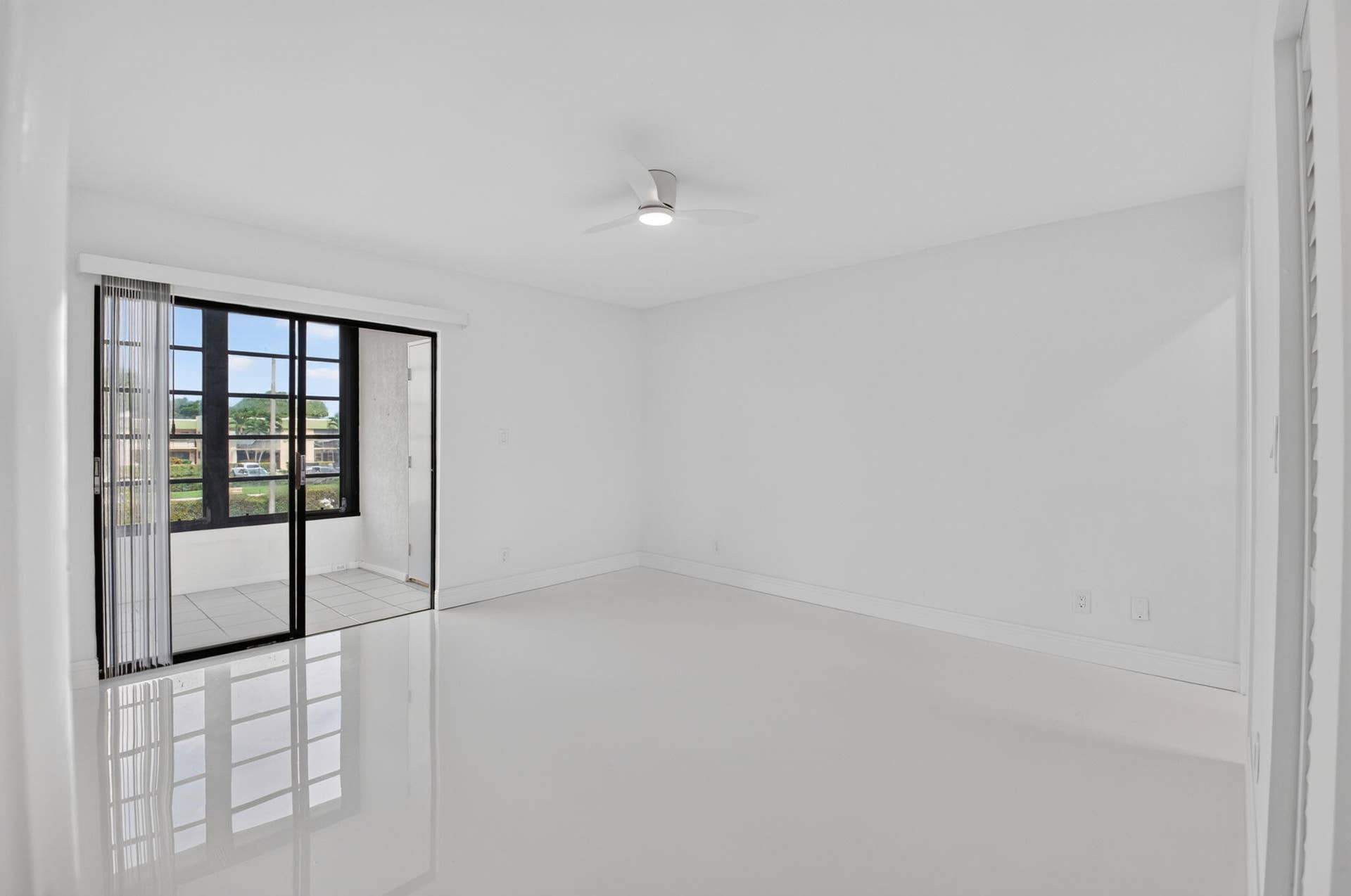 15216 Lakes Of Delray Boulevard, #155, Delray Beach, FL 33484 23-web-or-mls-DSC_3191