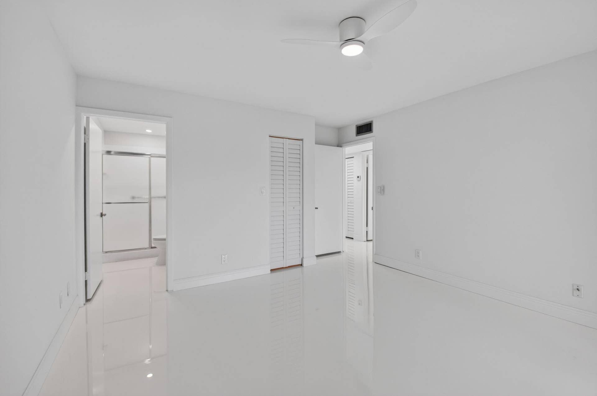 15216 Lakes Of Delray Boulevard, #155, Delray Beach, FL 33484 25-web-or-mls-DSC_3201