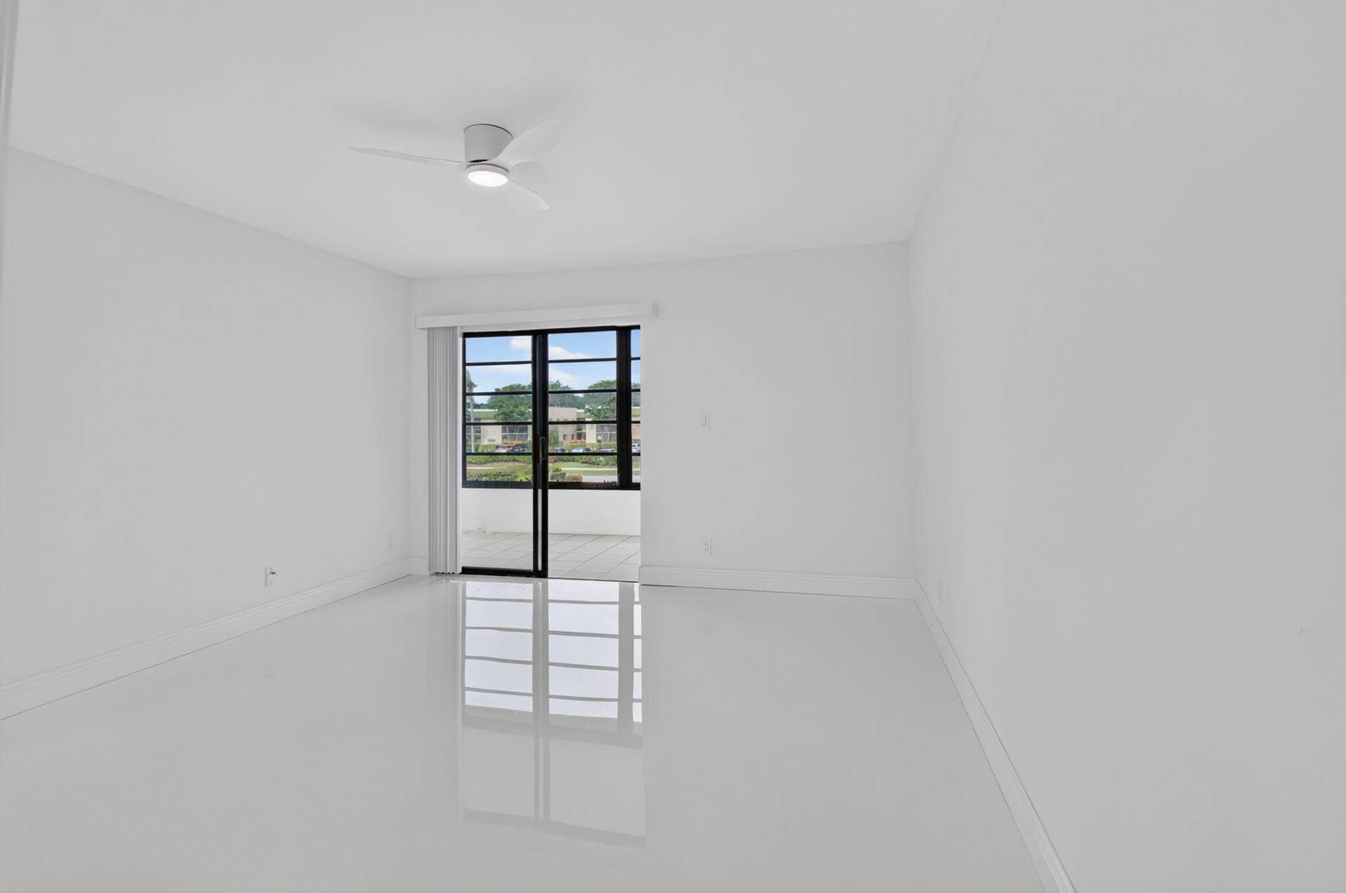 15216 Lakes Of Delray Boulevard, #155, Delray Beach, FL 33484 24-web-or-mls-DSC_3195