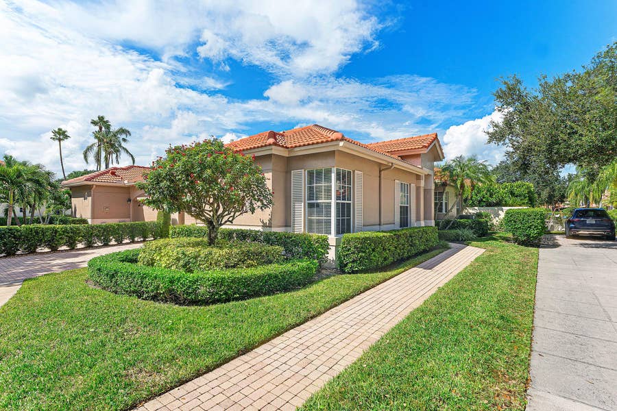 Property photo for 128 Monterey Pointe Drive, Palm Beach Gardens, FL