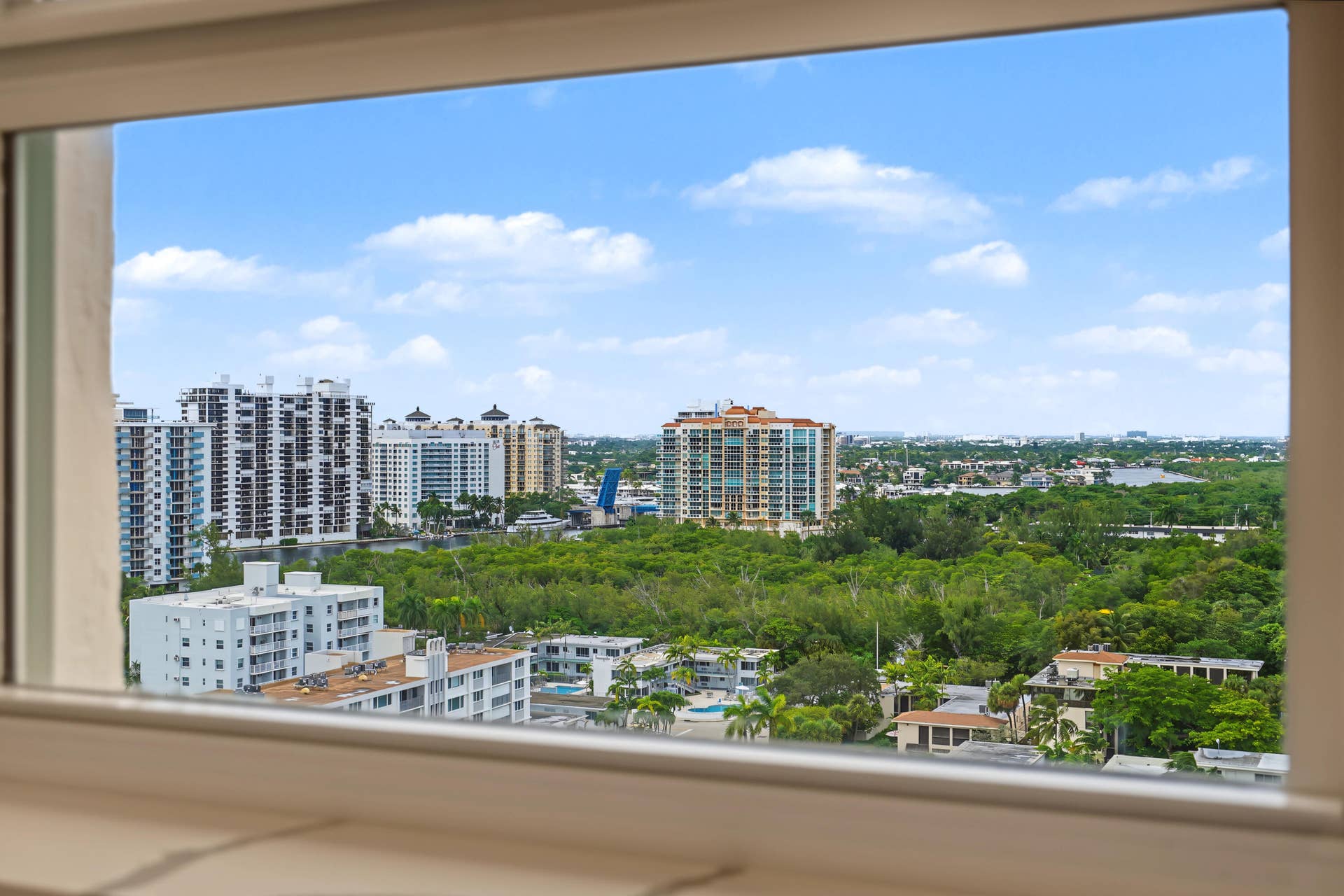 3003 TERRAMAR Street, #1701, Fort Lauderdale, FL 33304 KITCHEN VIEW