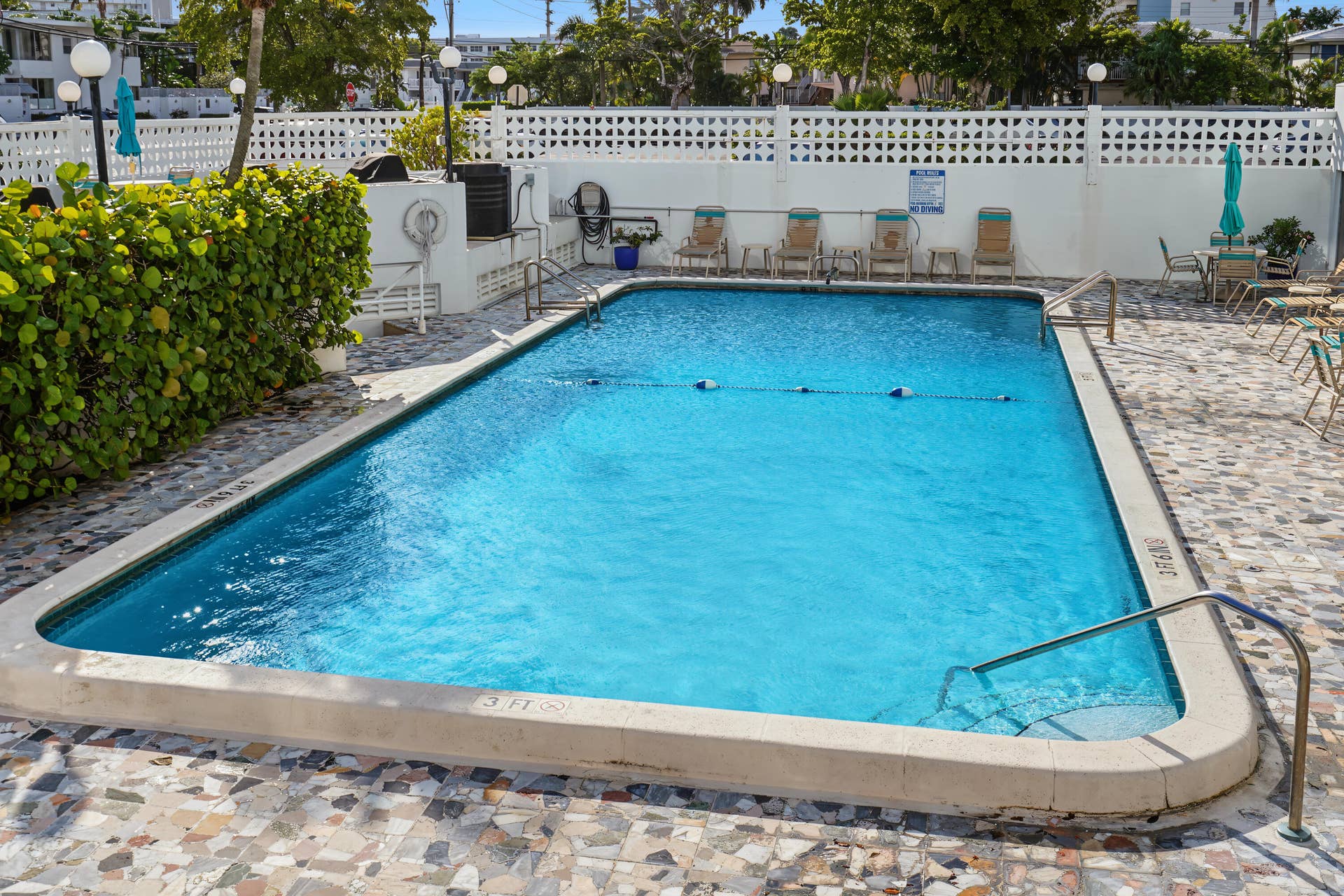 3003 TERRAMAR Street, #1701, Fort Lauderdale, FL 33304 POOL