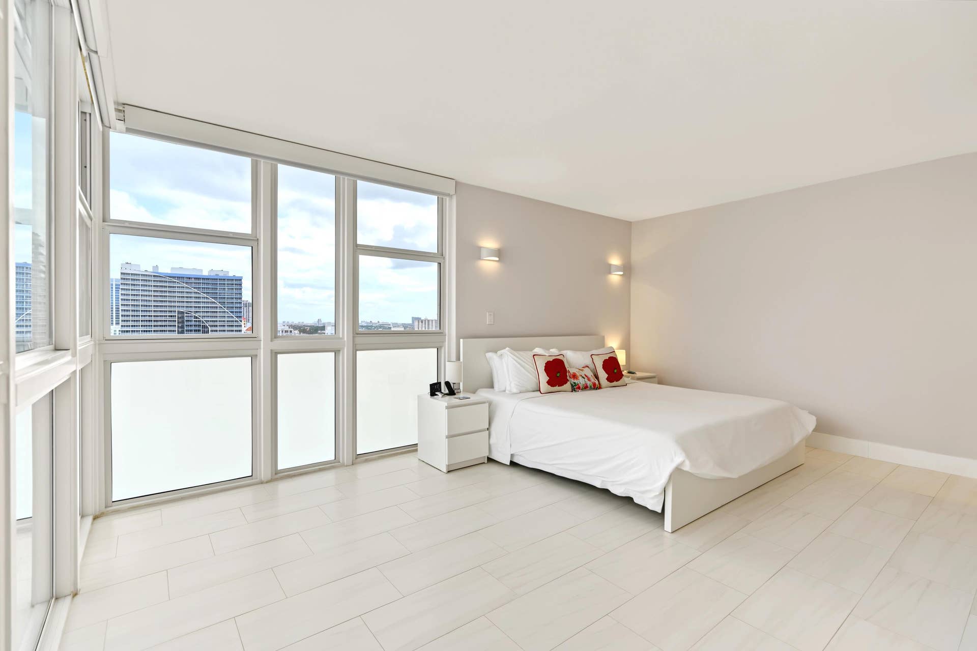 3003 TERRAMAR Street, #1701, Fort Lauderdale, FL 33304 MASTER