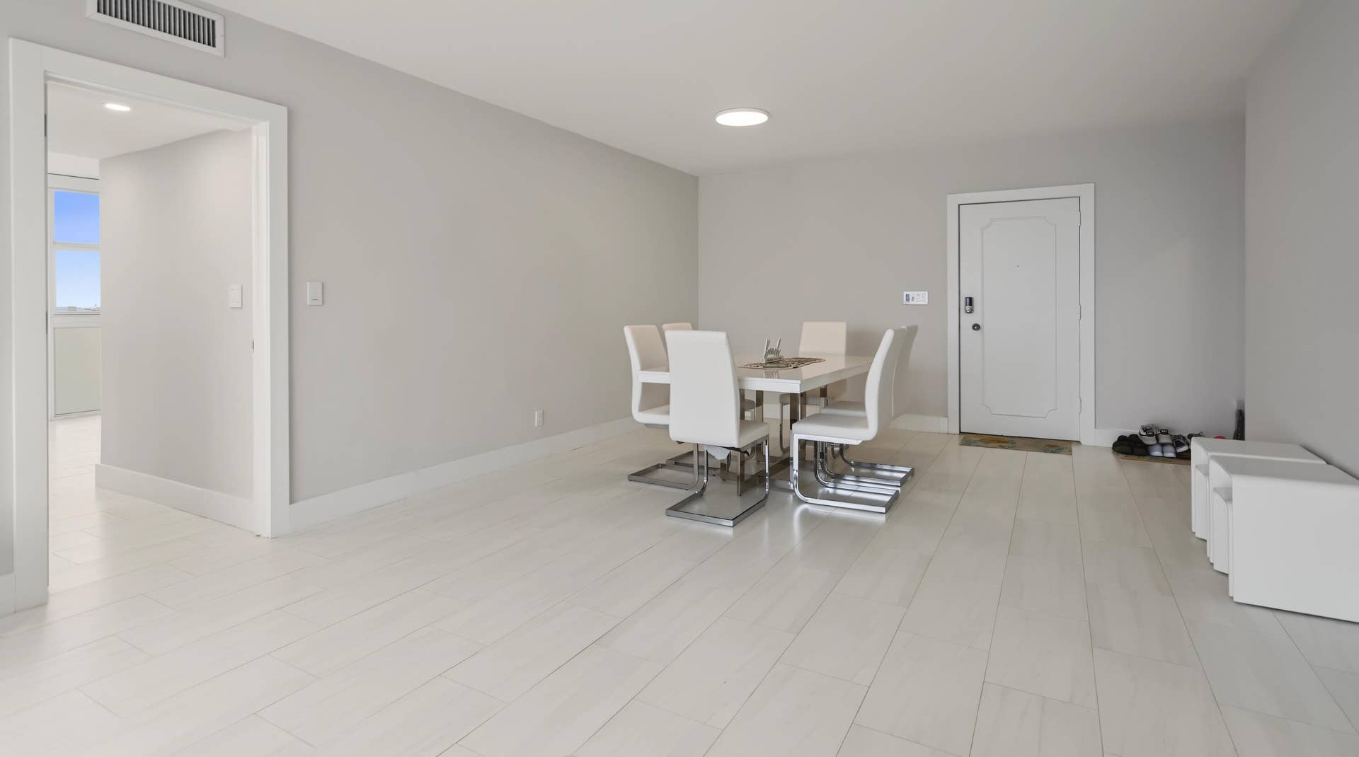 3003 TERRAMAR Street, #1701, Fort Lauderdale, FL 33304 DINING ROOM