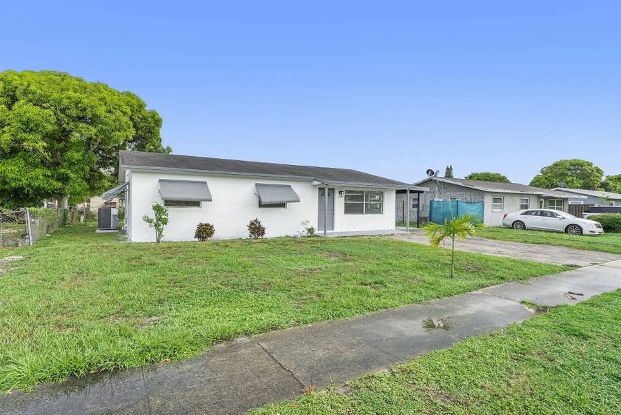 Property photo for 316 NW 6th Court, Deerfield Beach, FL