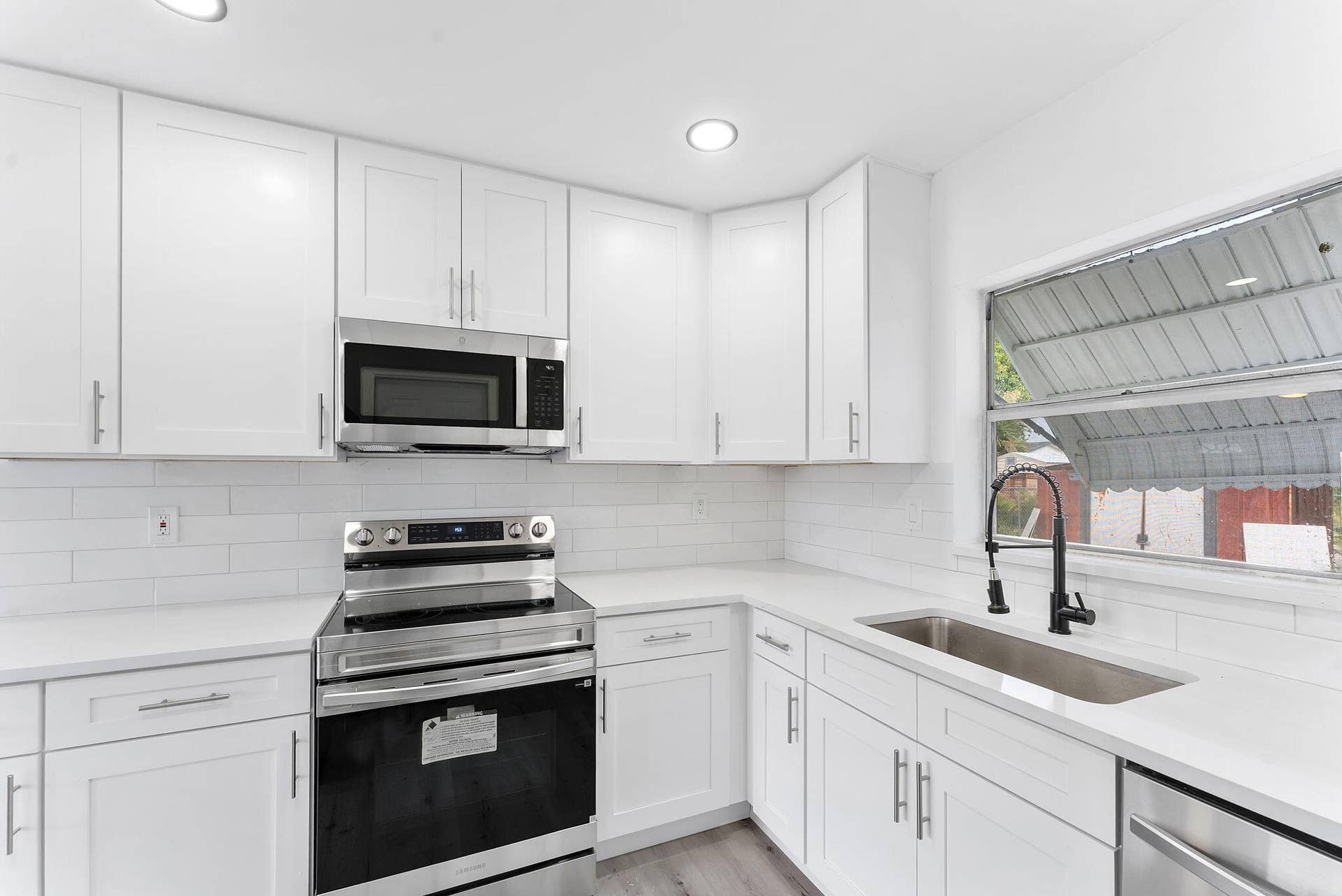 316 NW 6th Court, Deerfield Beach, FL 33441 19-web-or-mls-DSC06506