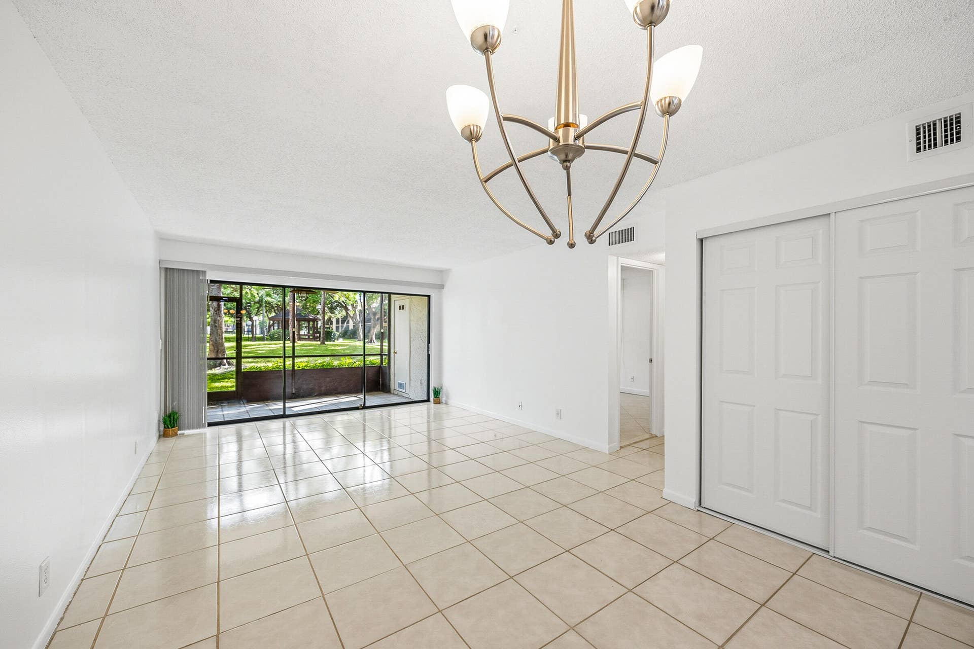 2225 SW 15TH Street, #223, Deerfield Beach, FL 33442 EO2A4203-HDR