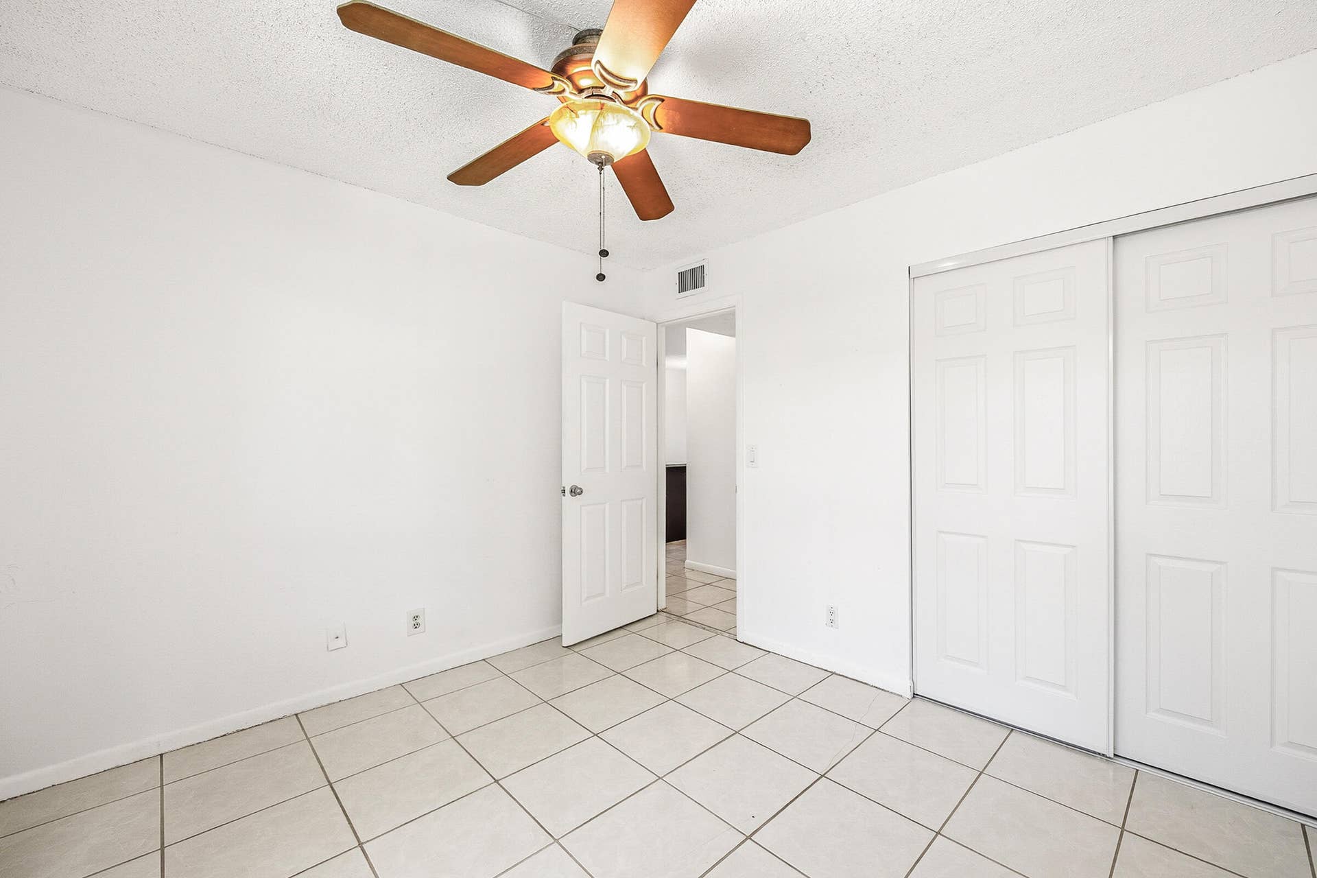 2225 SW 15TH Street, #223, Deerfield Beach, FL 33442 EO2A4269-HDR
