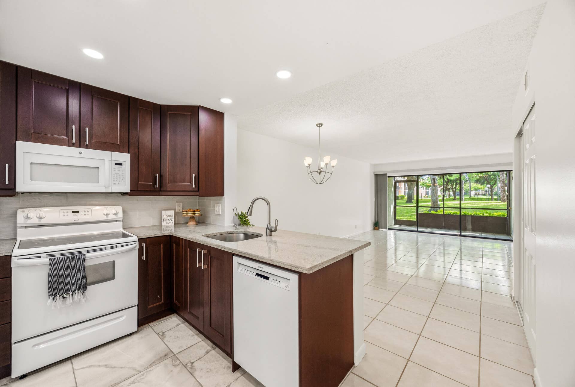 2225 SW 15TH Street, #223, Deerfield Beach, FL 33442 EO2A4167