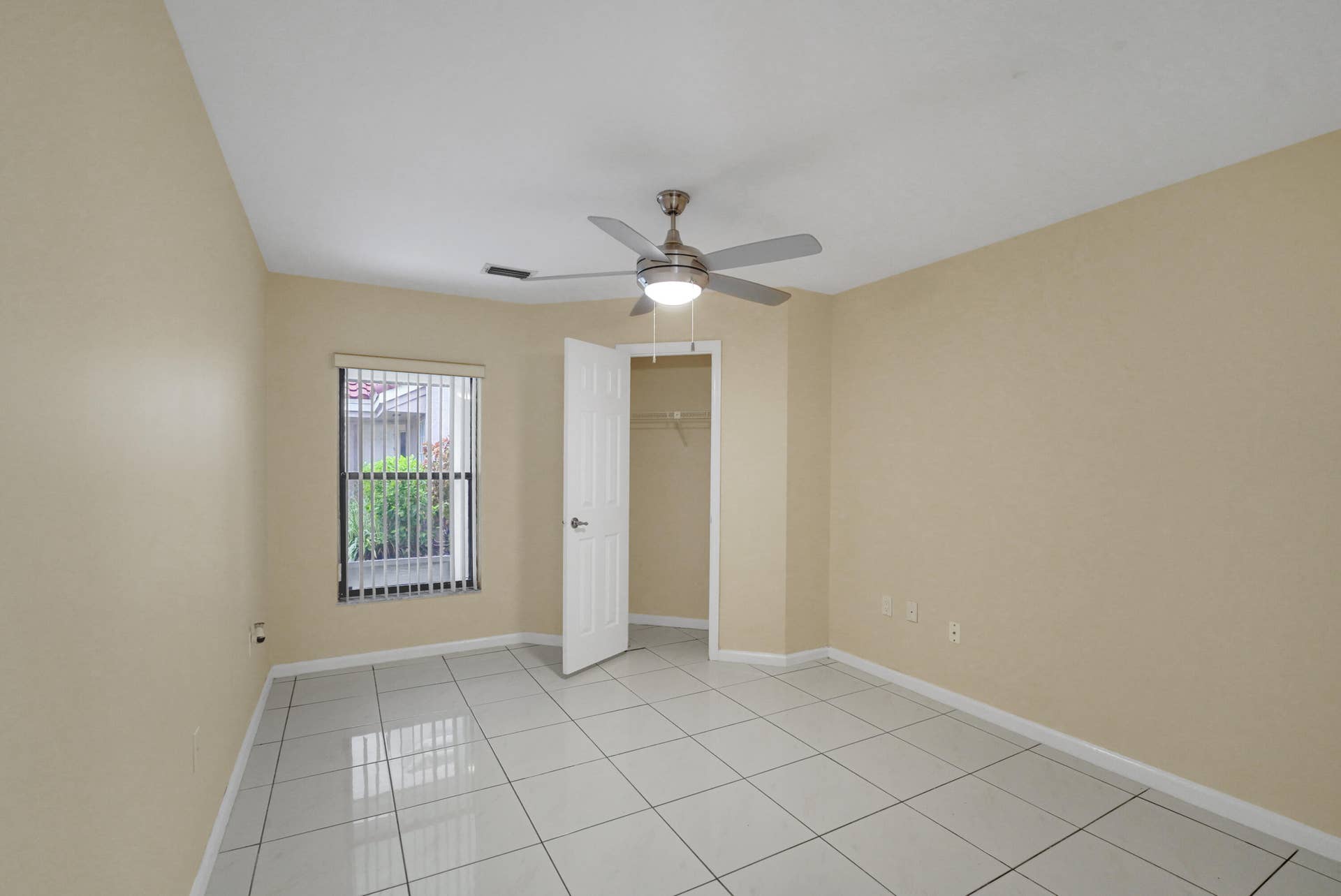 9401 NW 18TH Drive, Plantation, FL 33322 DSC01302