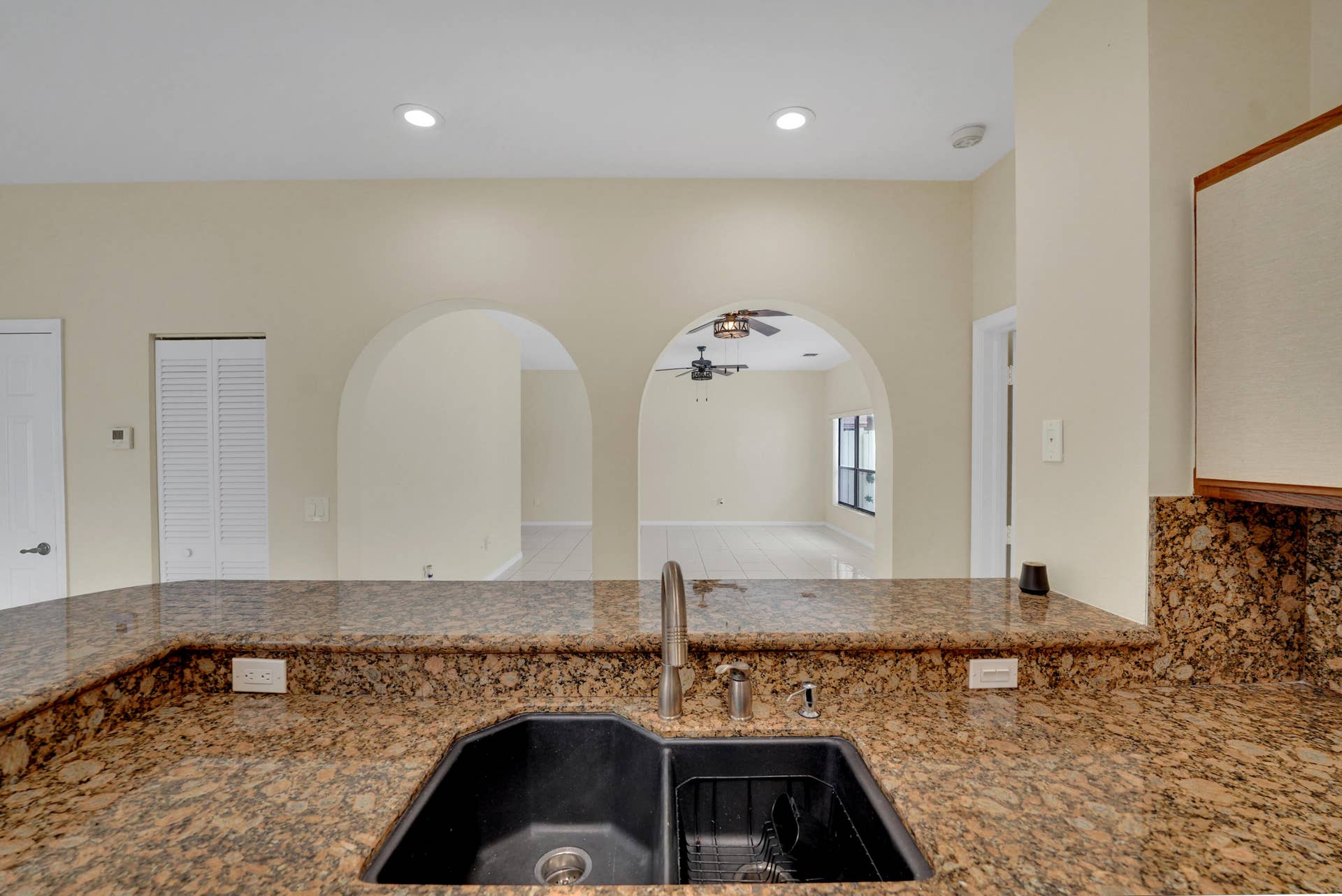9401 NW 18TH Drive, Plantation, FL 33322 DSC01293