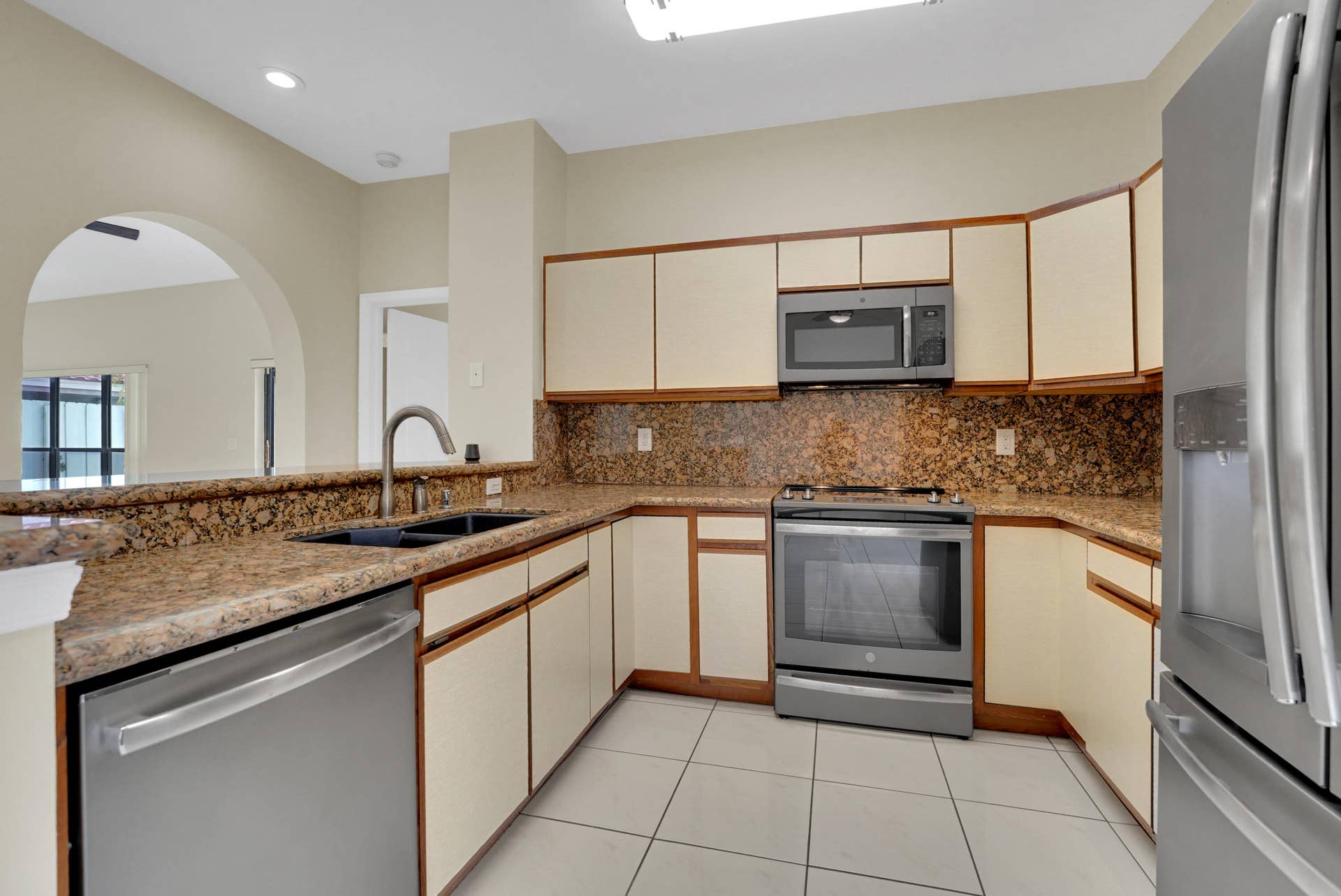 9401 NW 18TH Drive, Plantation, FL 33322 DSC01284