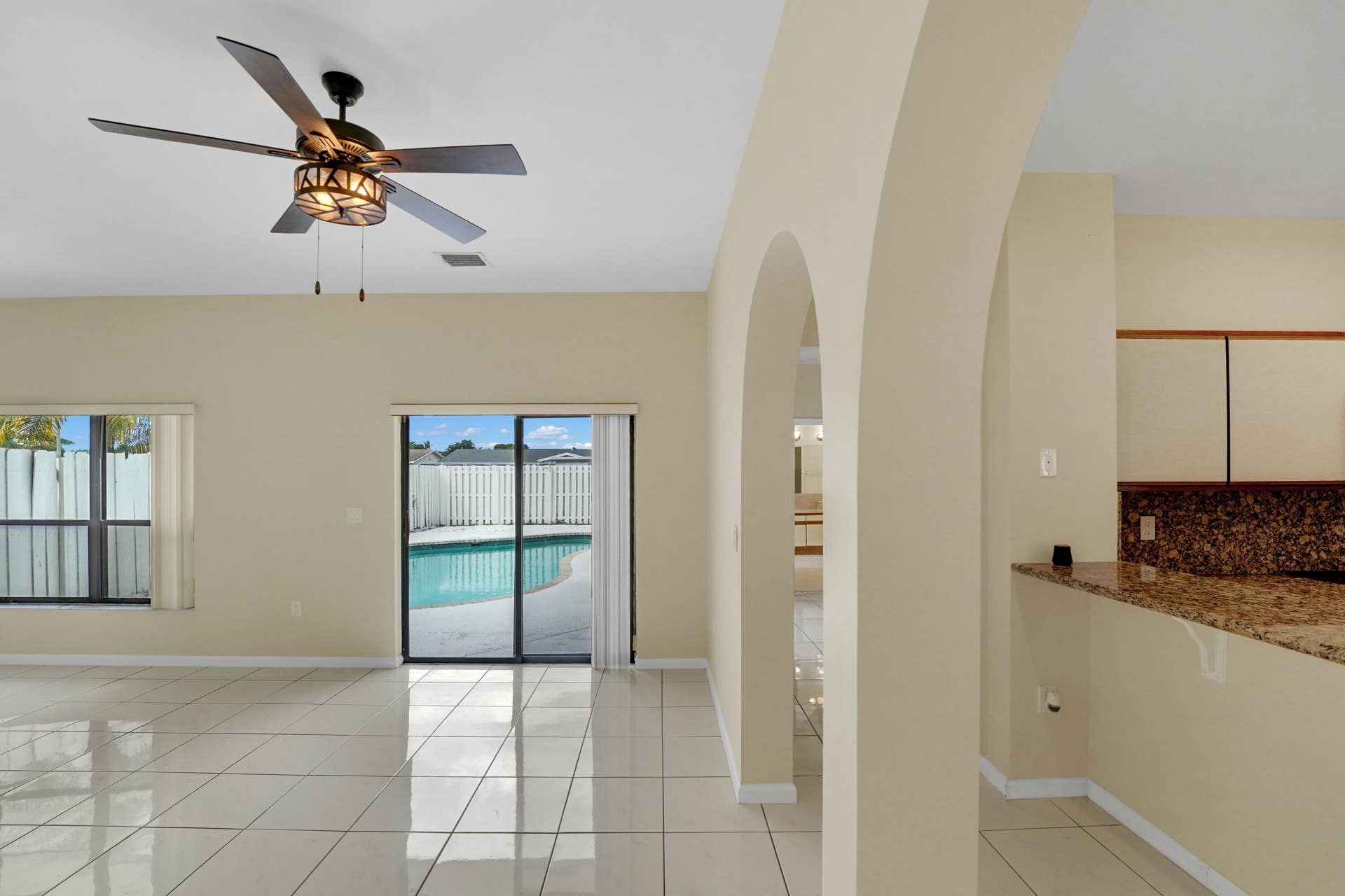 9401 NW 18TH Drive, Plantation, FL 33322 DSC01260