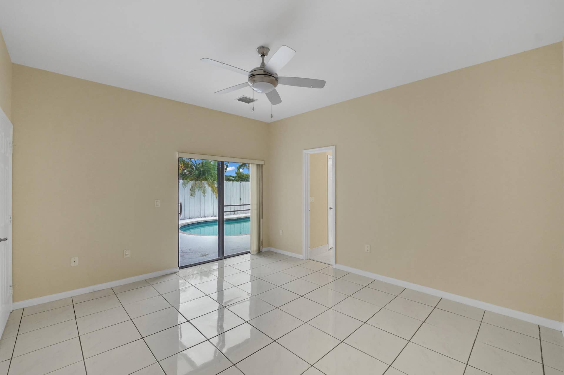 9401 NW 18TH Drive, Plantation, FL 33322 DSC01356