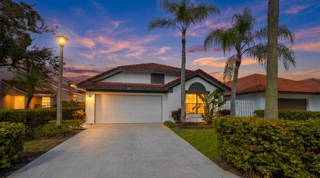 9401 NW 18TH Drive, Plantation, FL 33322 image(1)