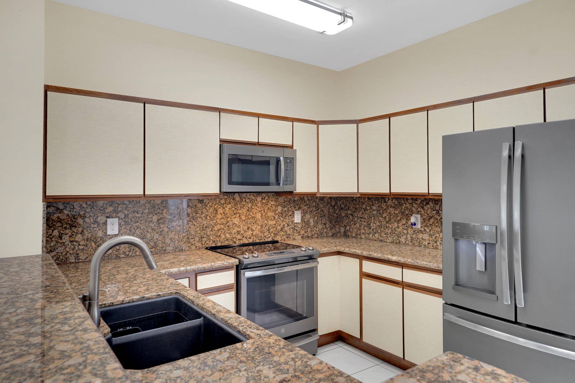 9401 NW 18TH Drive, Plantation, FL 33322 DSC01365