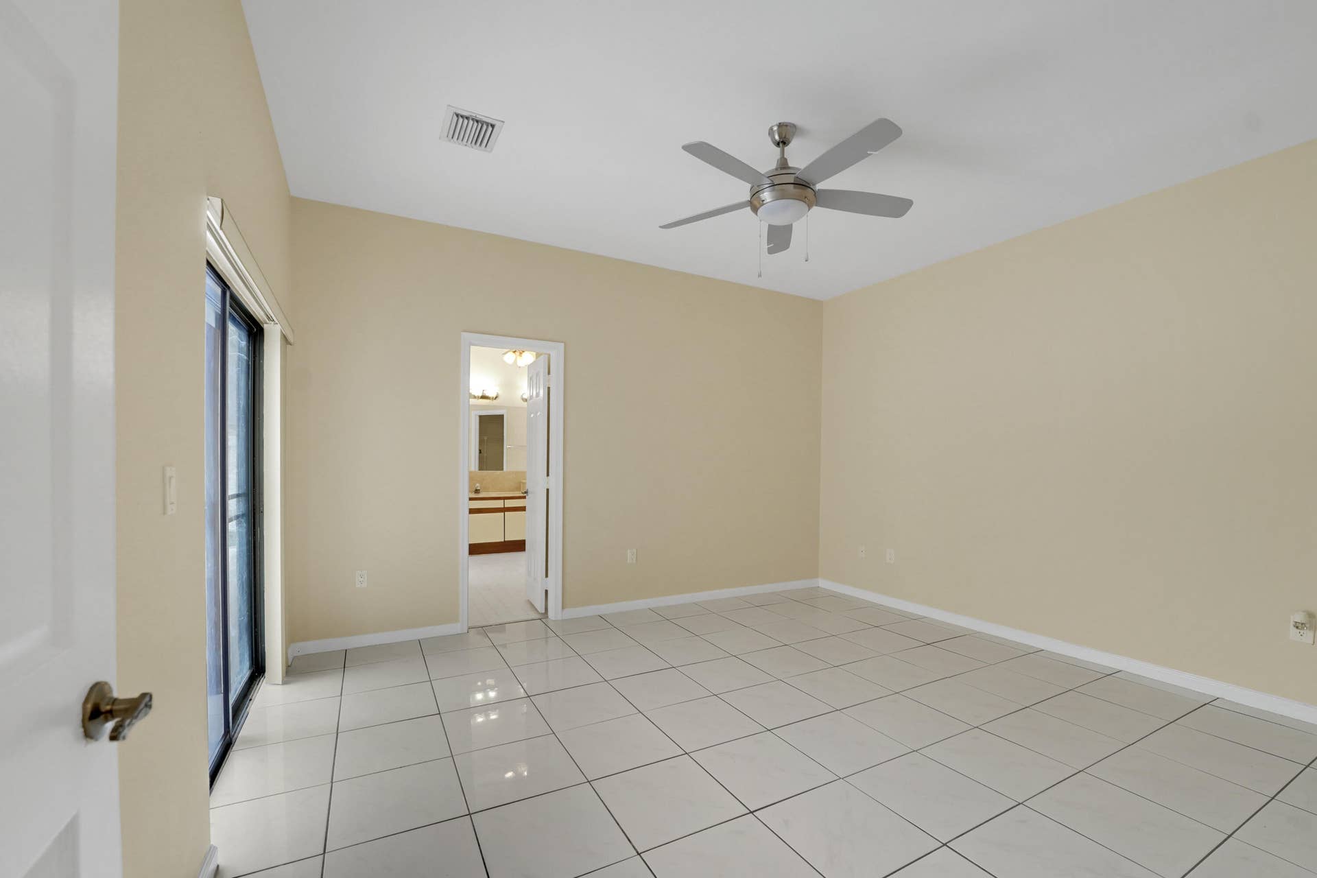 9401 NW 18TH Drive, Plantation, FL 33322 DSC01332