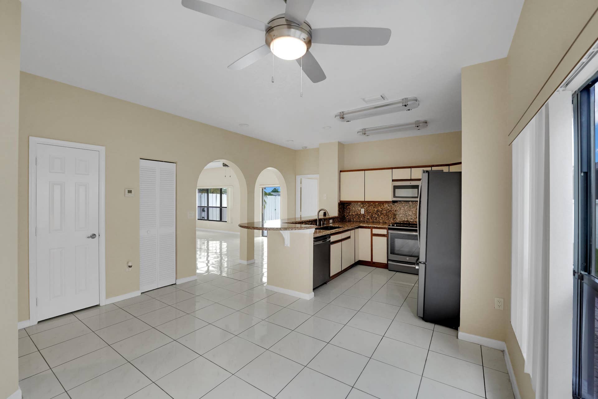 9401 NW 18TH Drive, Plantation, FL 33322 DSC01371