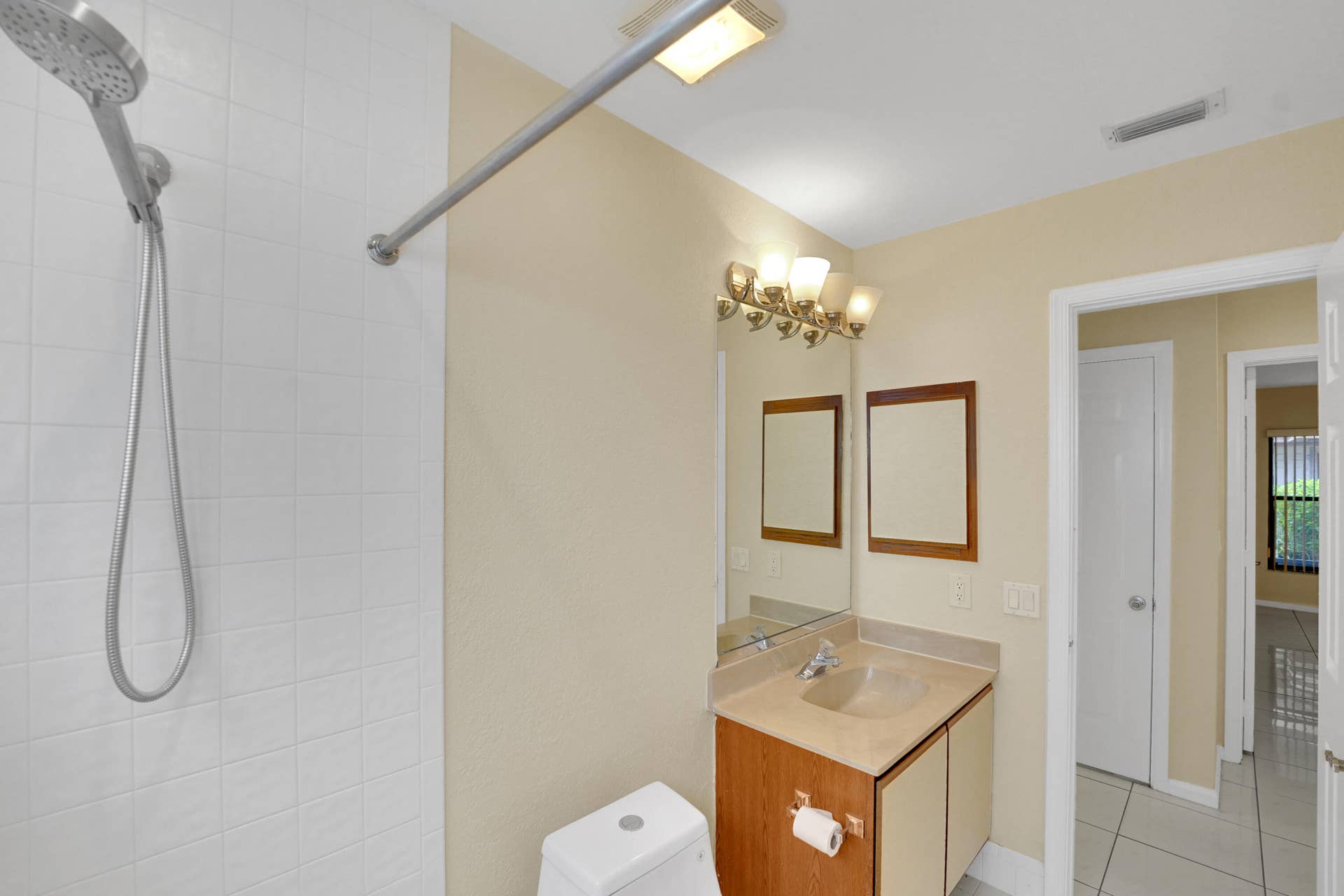 9401 NW 18TH Drive, Plantation, FL 33322 DSC01311