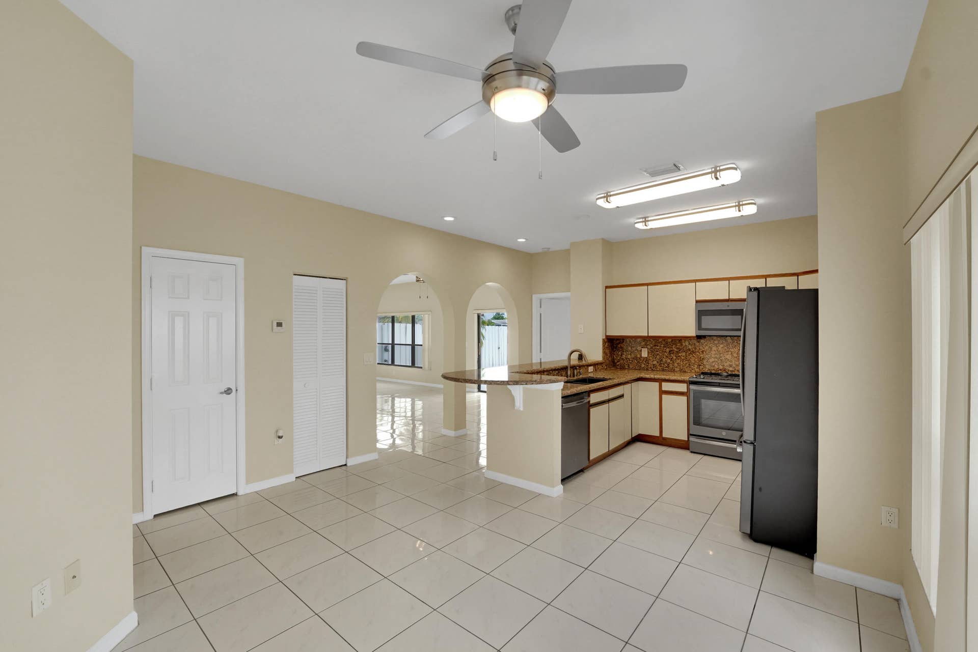 9401 NW 18TH Drive, Plantation, FL 33322 DSC01278